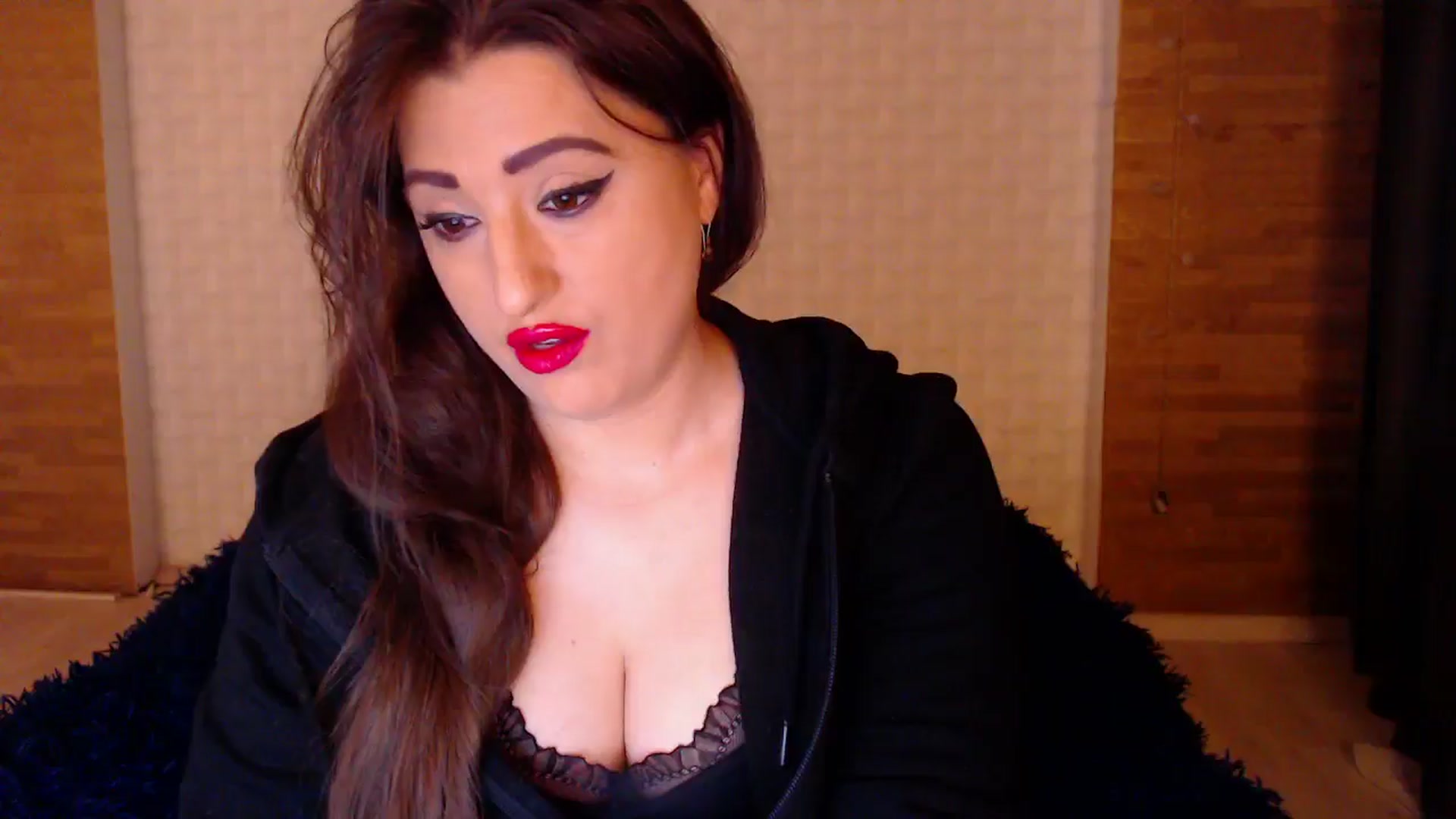 Gallery image thumbnail from HotRebbecca's myfreecams stream on, 11/08/2024, 22:03 image 13 of 20