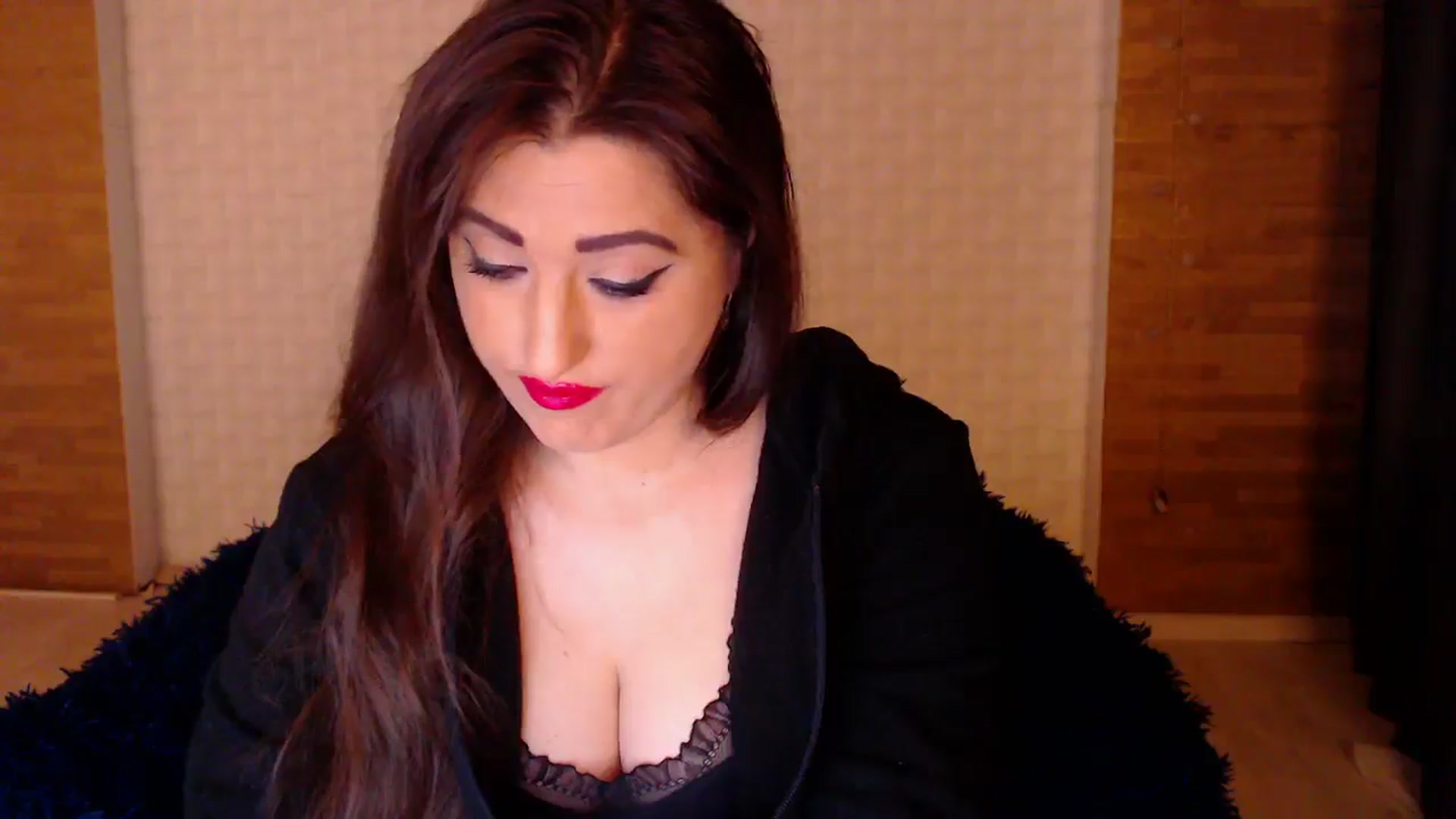 Gallery image thumbnail from HotRebbecca's myfreecams stream on, 11/09/2024, 01:28 image 3 of 20