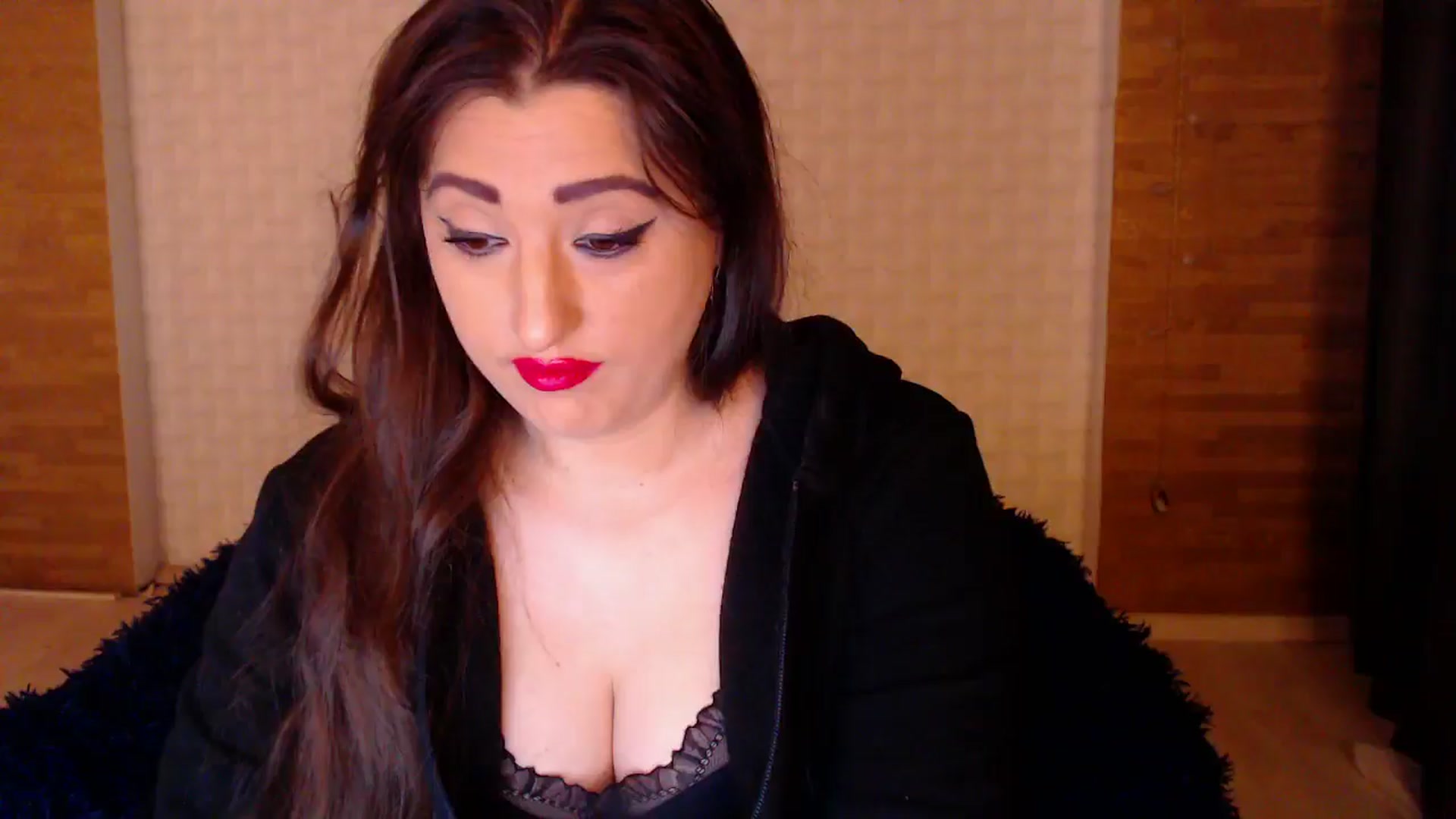 Gallery image thumbnail from HotRebbecca's myfreecams stream on, 11/09/2024, 01:28 image 2 of 20