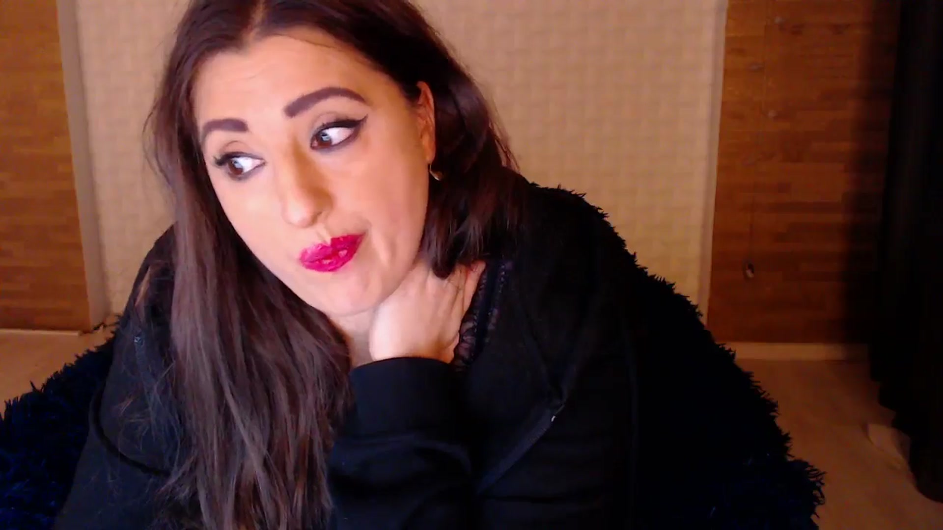 Gallery image thumbnail from HotRebbecca's myfreecams stream on, 11/09/2024, 02:56 image 8 of 20