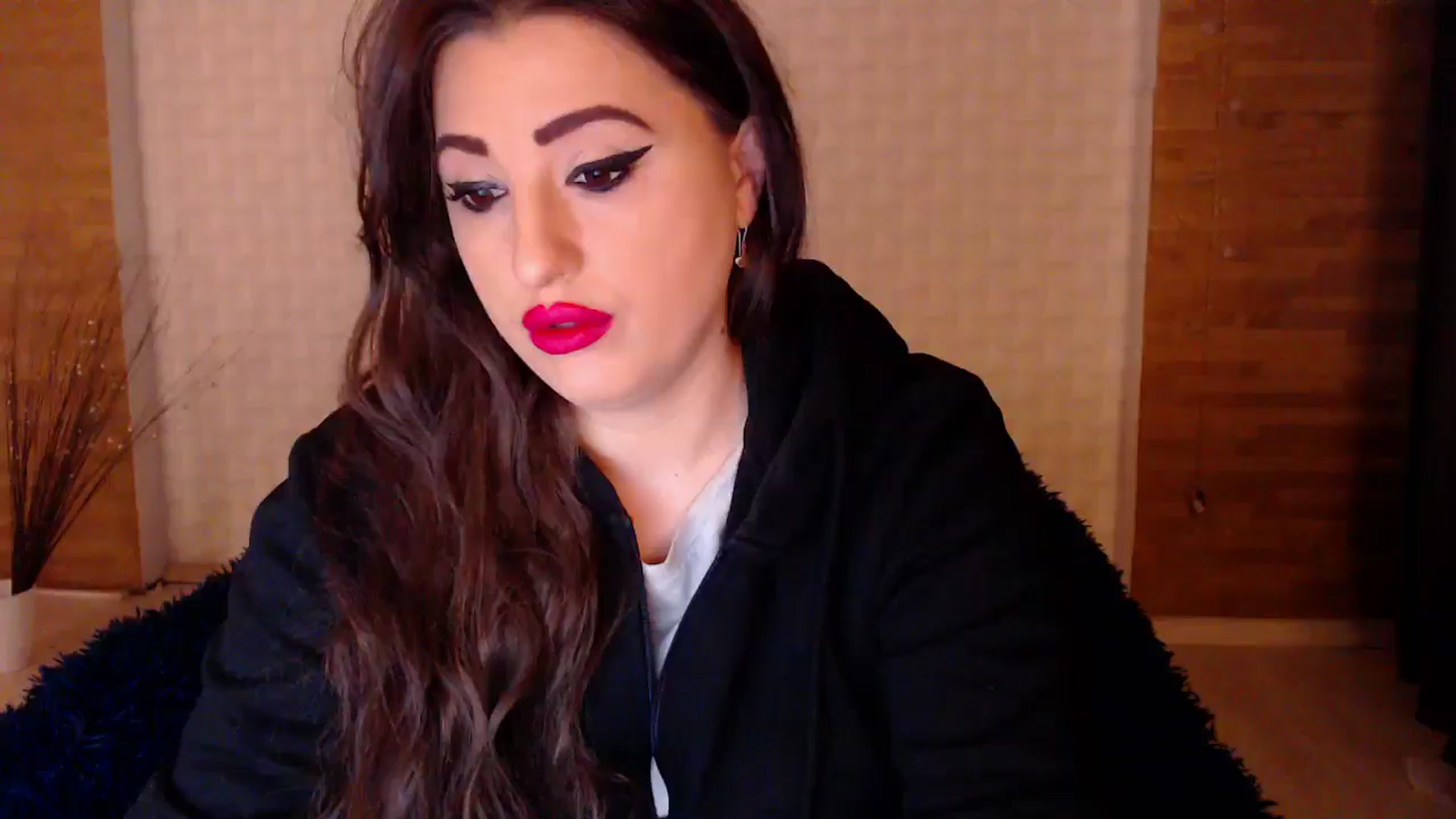 Gallery image thumbnail from HotRebbecca's myfreecams stream on, 11/09/2024, 22:41 image 1 of 20