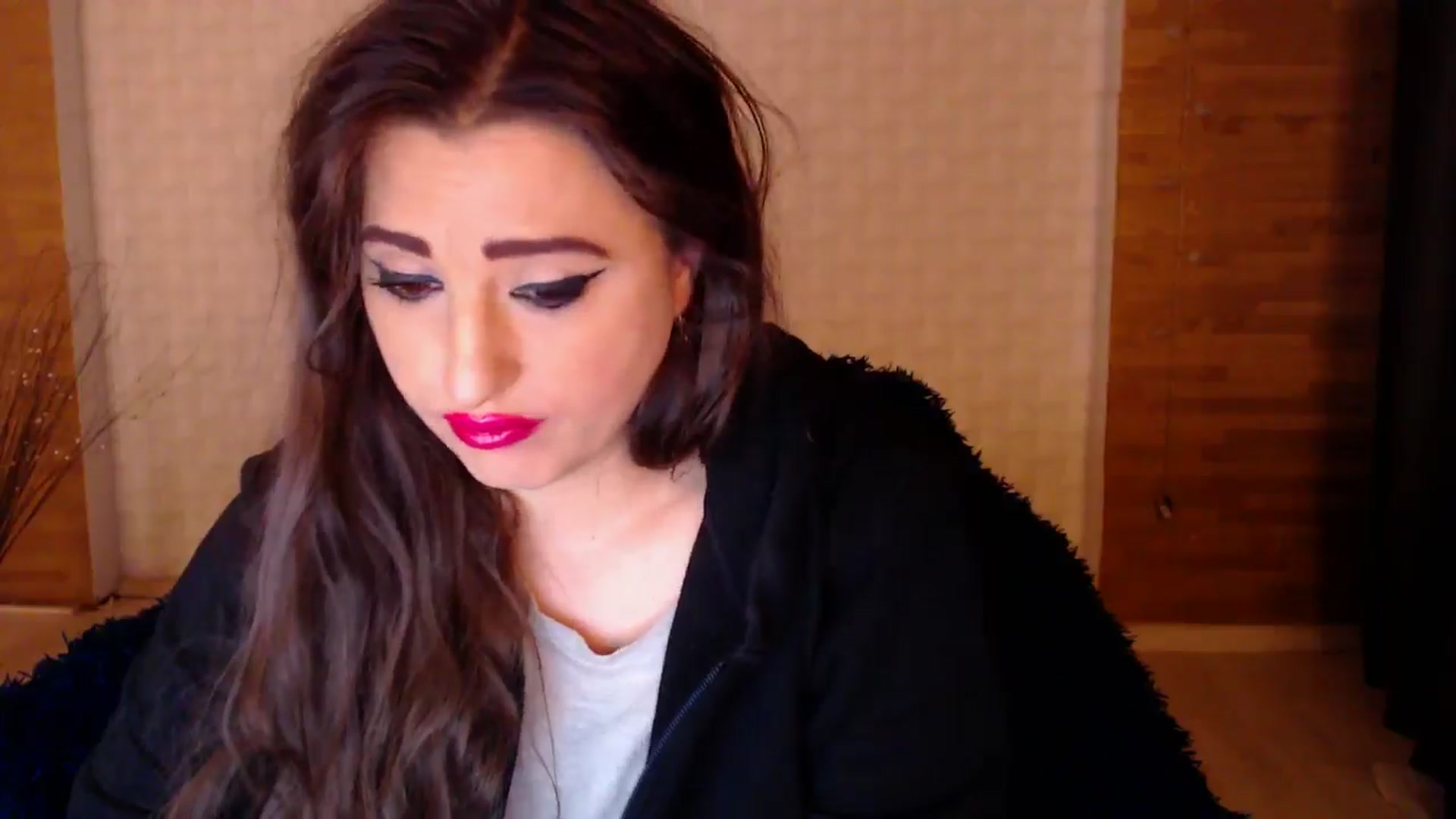 Gallery image thumbnail from HotRebbecca's myfreecams stream on, 11/10/2024, 02:37 image 2 of 20