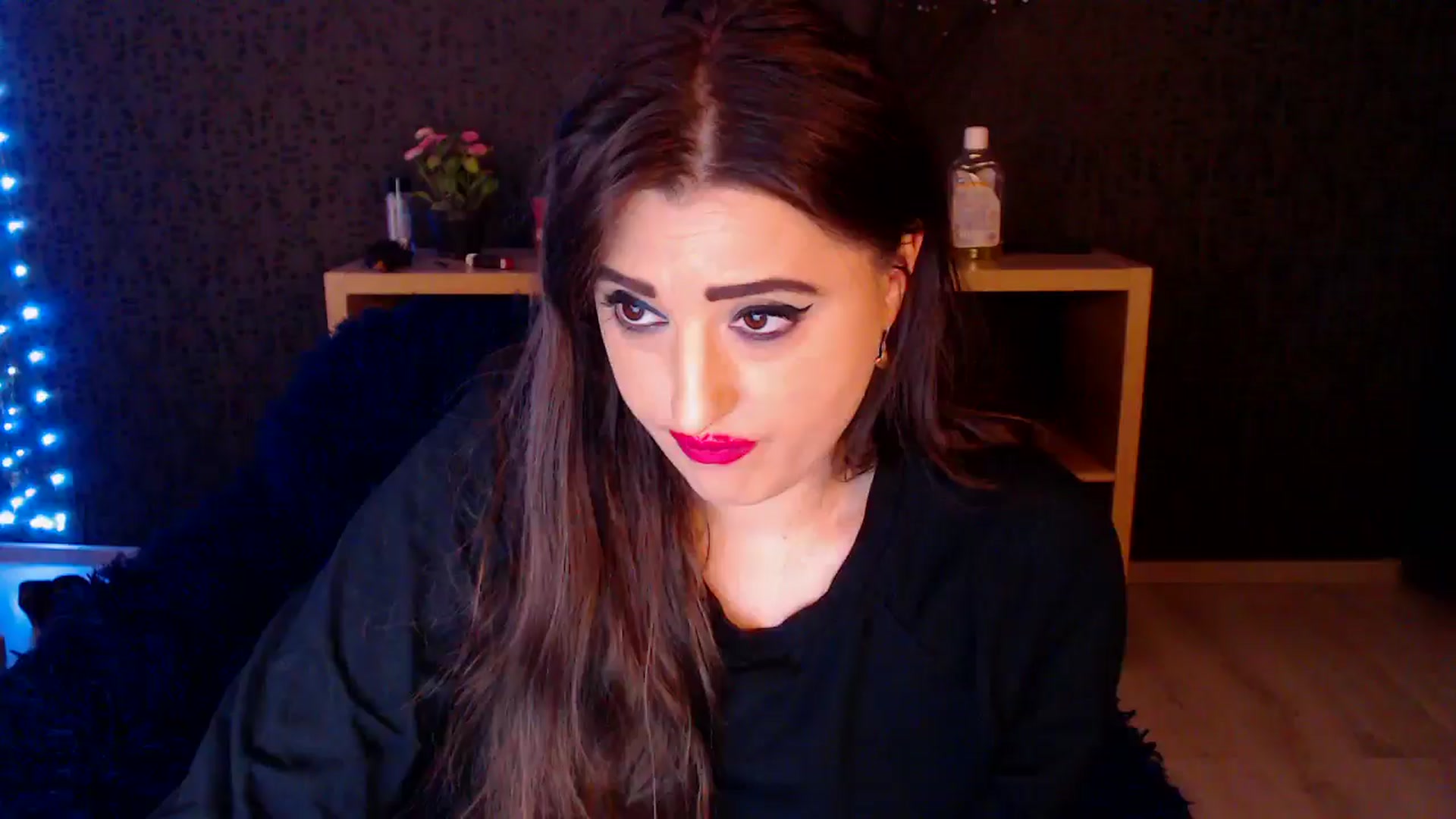 Gallery image thumbnail from HotRebbecca's myfreecams stream on, 11/11/2024, 03:19 image 1 of 20