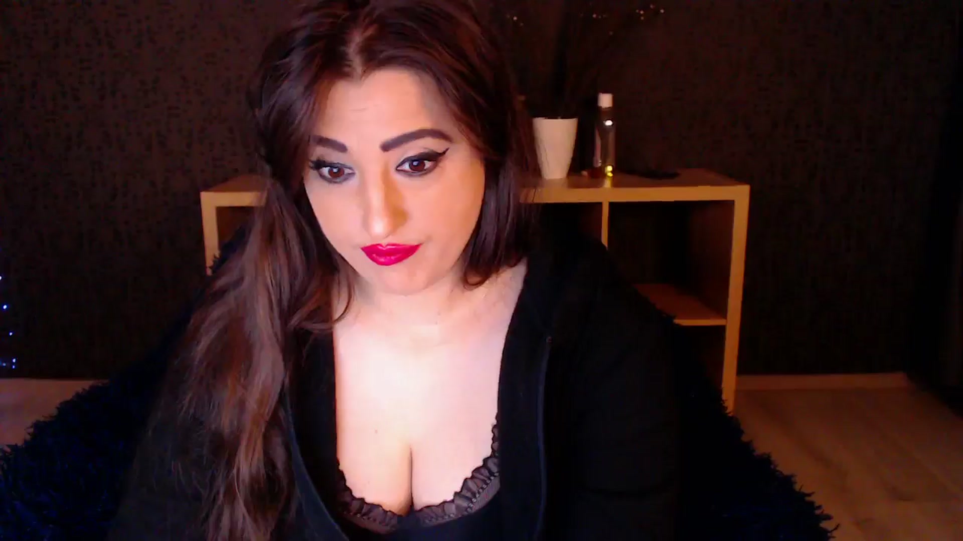 Gallery image thumbnail from HotRebbecca's myfreecams stream on, 11/11/2024, 23:12 image 7 of 20
