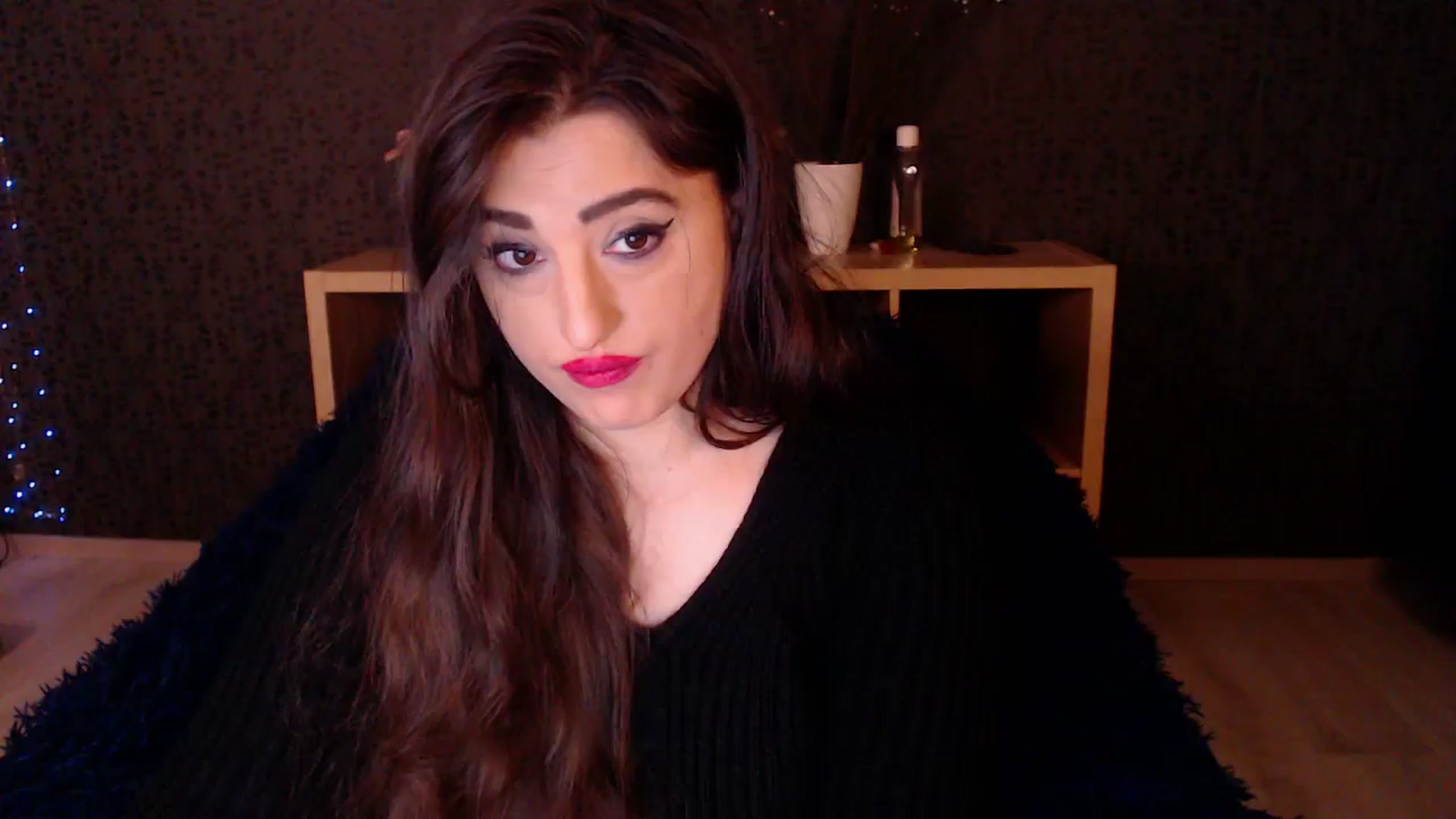 Gallery image thumbnail from HotRebbecca's myfreecams stream on, 11/18/2024, 03:35 image 10 of 20