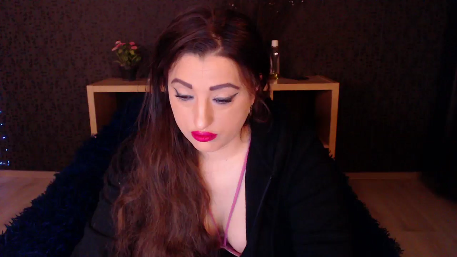 Gallery image thumbnail from HotRebbecca's myfreecams stream on, 11/18/2024, 23:45 image 12 of 20
