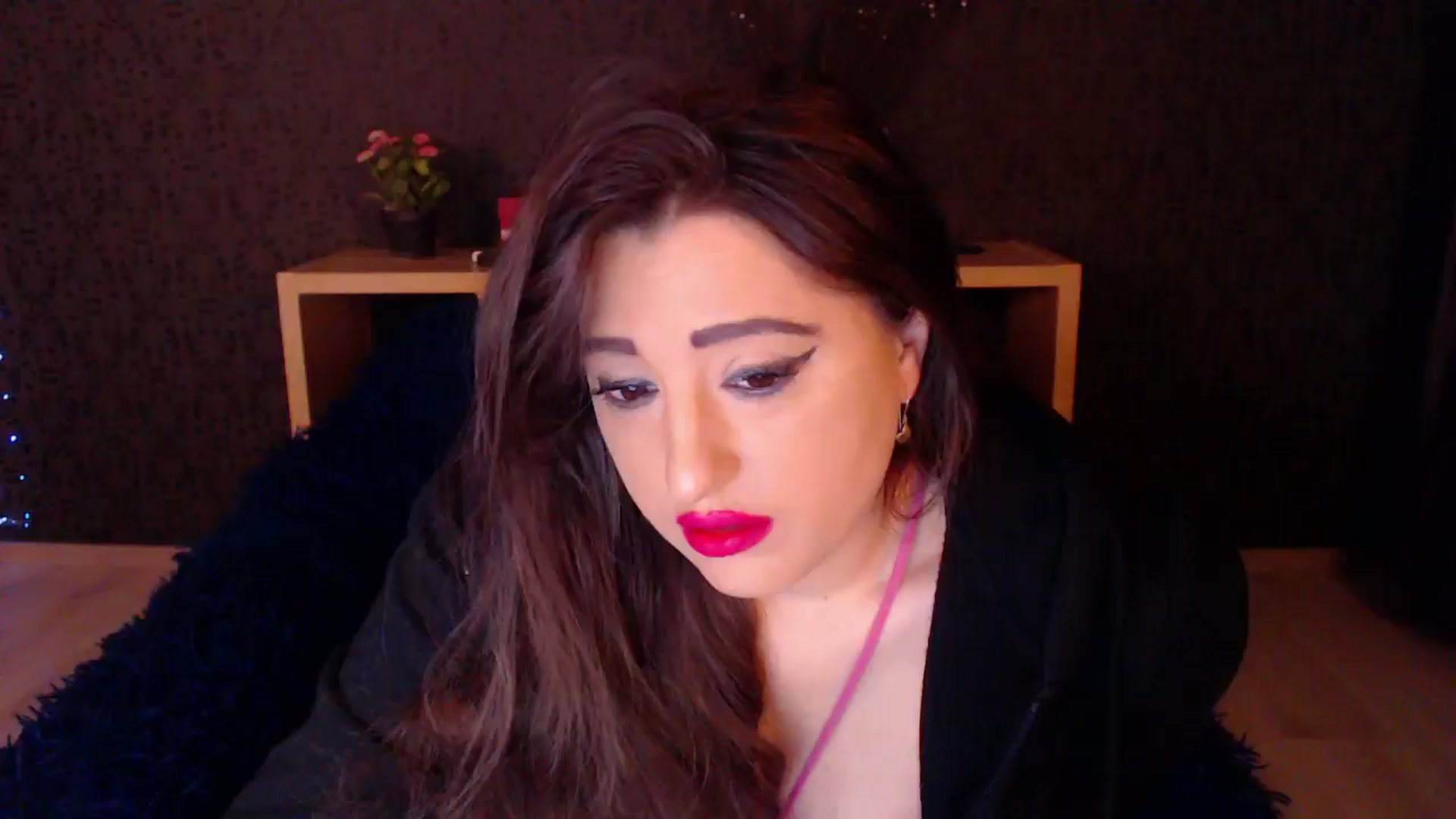 Gallery image thumbnail from HotRebbecca's myfreecams stream on, 11/18/2024, 23:45 image 15 of 20