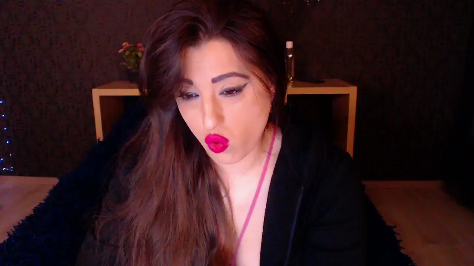 Gallery image thumbnail from HotRebbecca's myfreecams stream on, 11/19/2024, 24:51 image 1 of 20