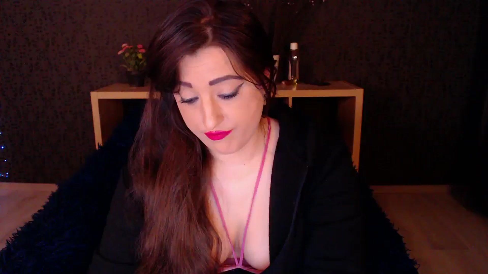 Gallery image thumbnail from HotRebbecca's myfreecams stream on, 11/19/2024, 24:51 image 9 of 20
