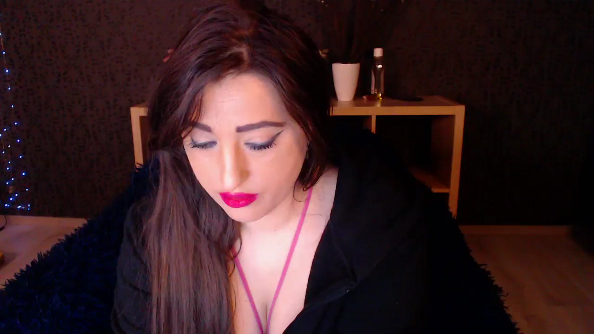 Gallery image thumbnail from HotRebbecca's myfreecams stream on, 11/19/2024, 02:29 image 16 of 20