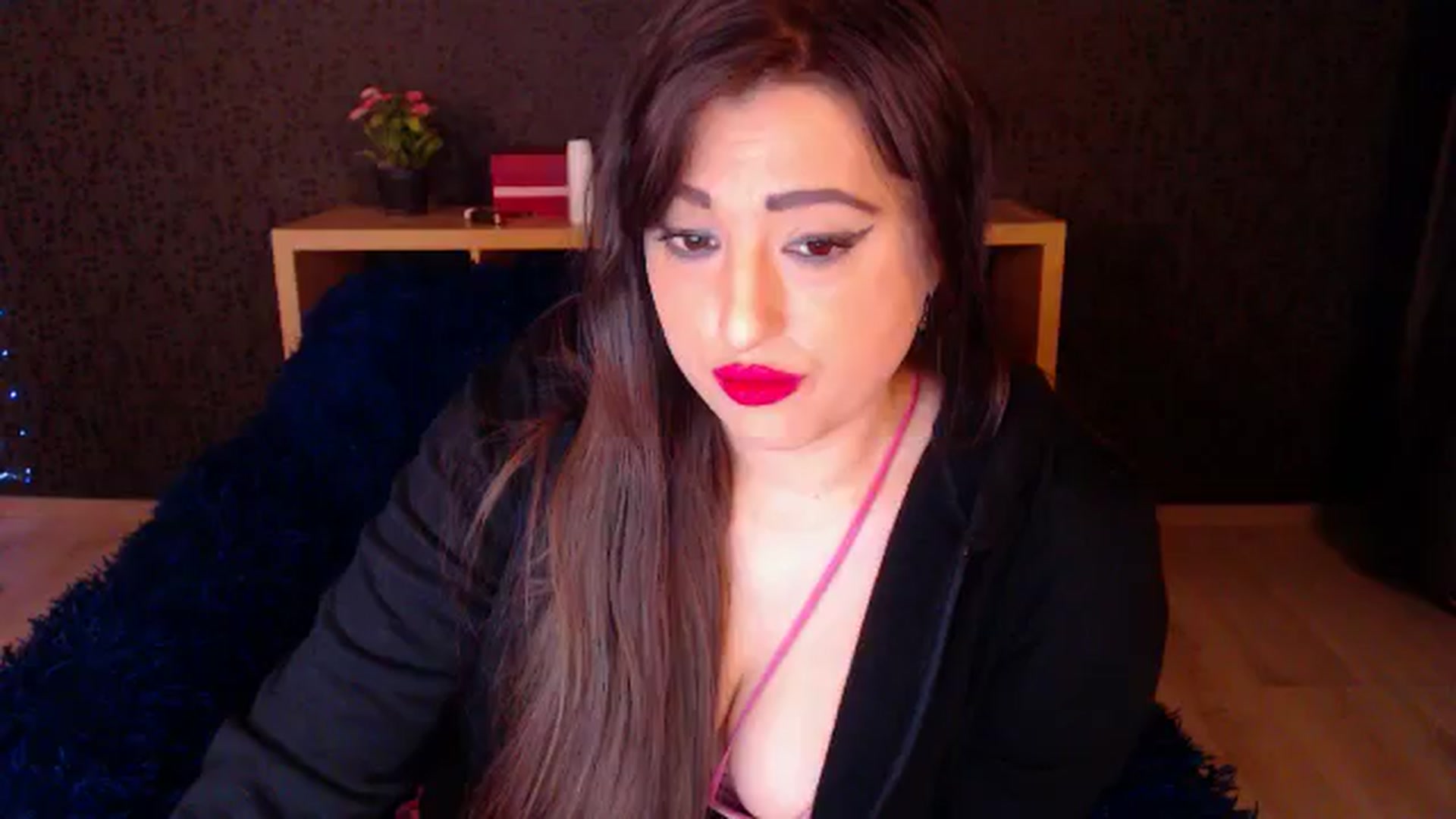 Gallery image thumbnail from HotRebbecca's myfreecams stream on, 11/19/2024, 03:43 image 13 of 20