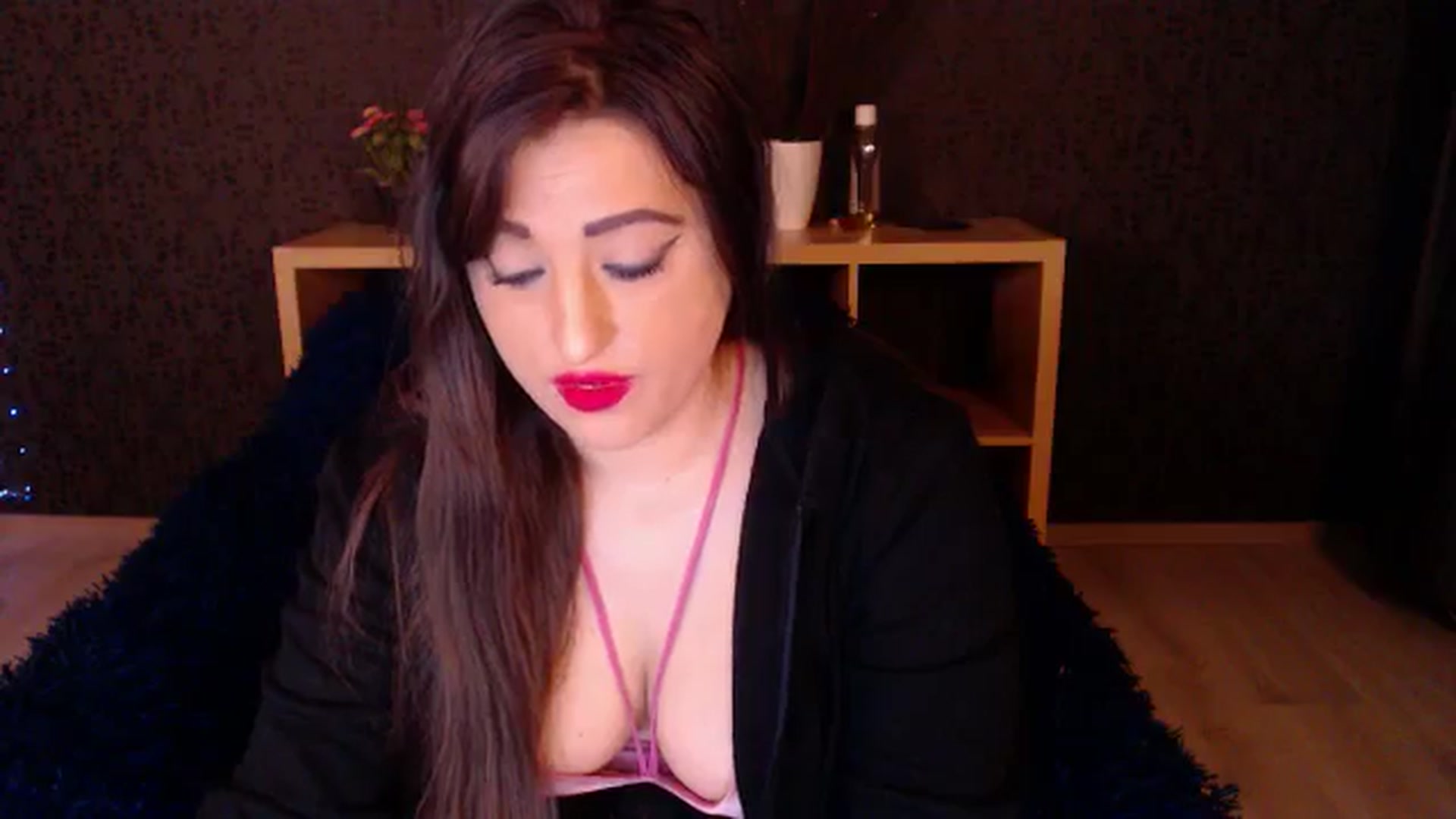 Gallery image thumbnail from HotRebbecca's myfreecams stream on, 11/19/2024, 03:43 image 18 of 20