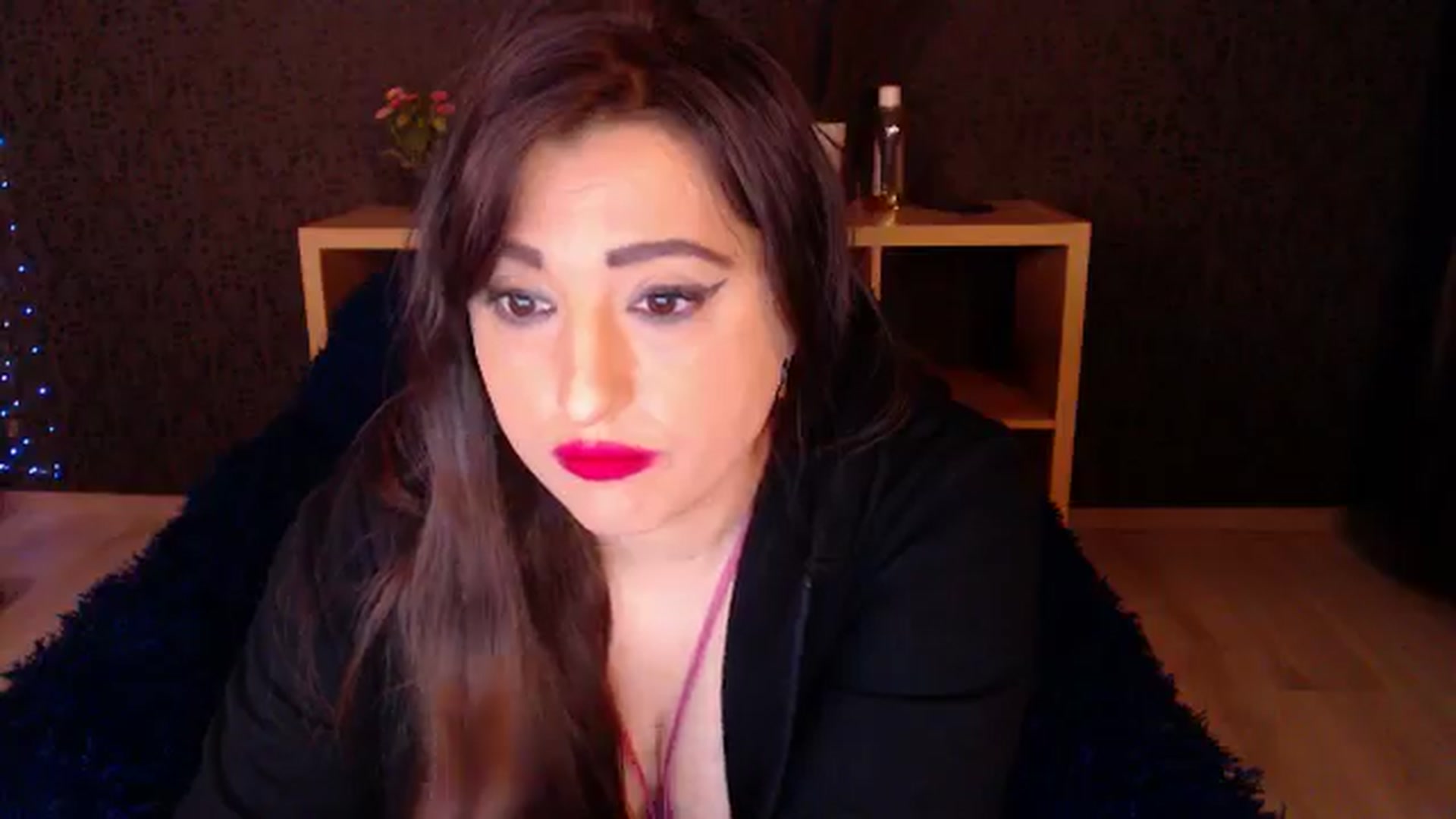 Gallery image thumbnail from HotRebbecca's myfreecams stream on, 11/19/2024, 03:43 image 10 of 20