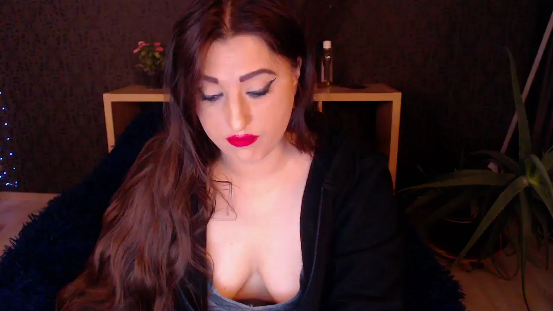 Gallery image thumbnail from HotRebbecca's myfreecams stream on, 11/22/2024, 01:01 image 10 of 20