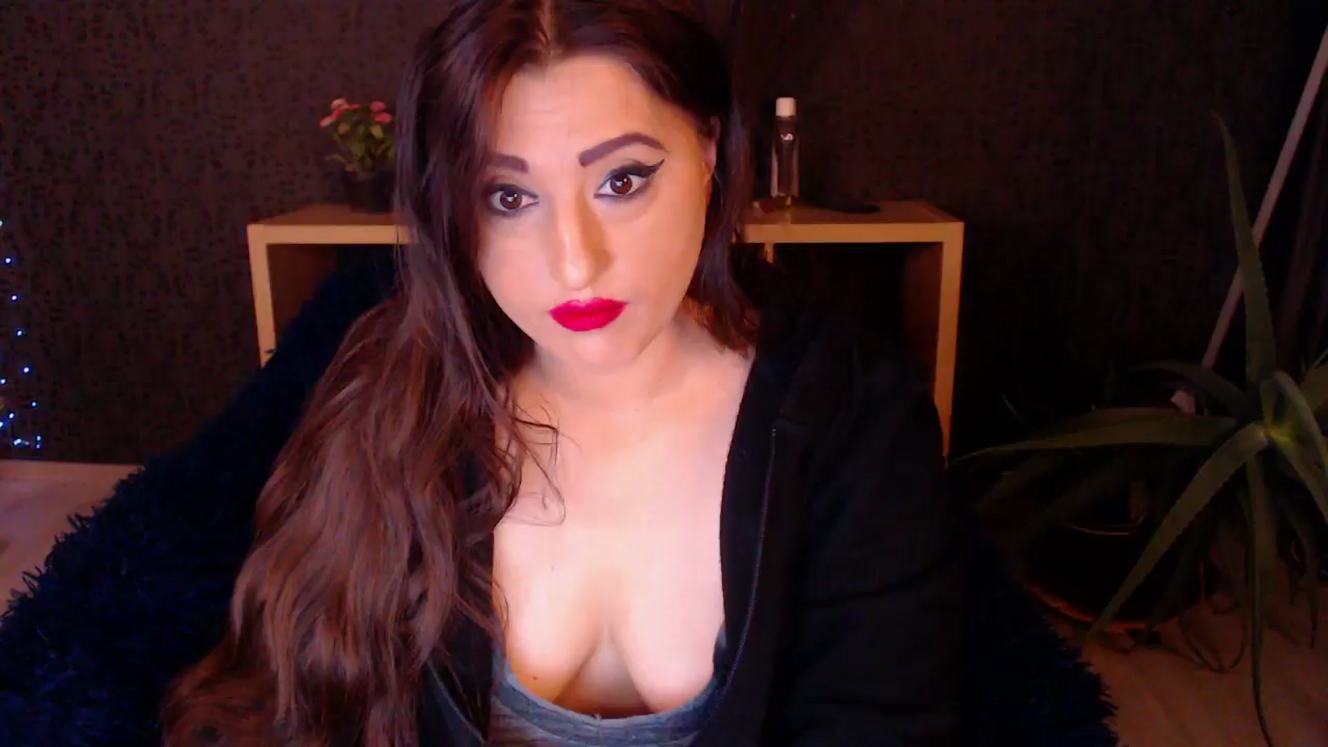 Gallery image thumbnail from HotRebbecca's myfreecams stream on, 11/22/2024, 01:01 image 11 of 20