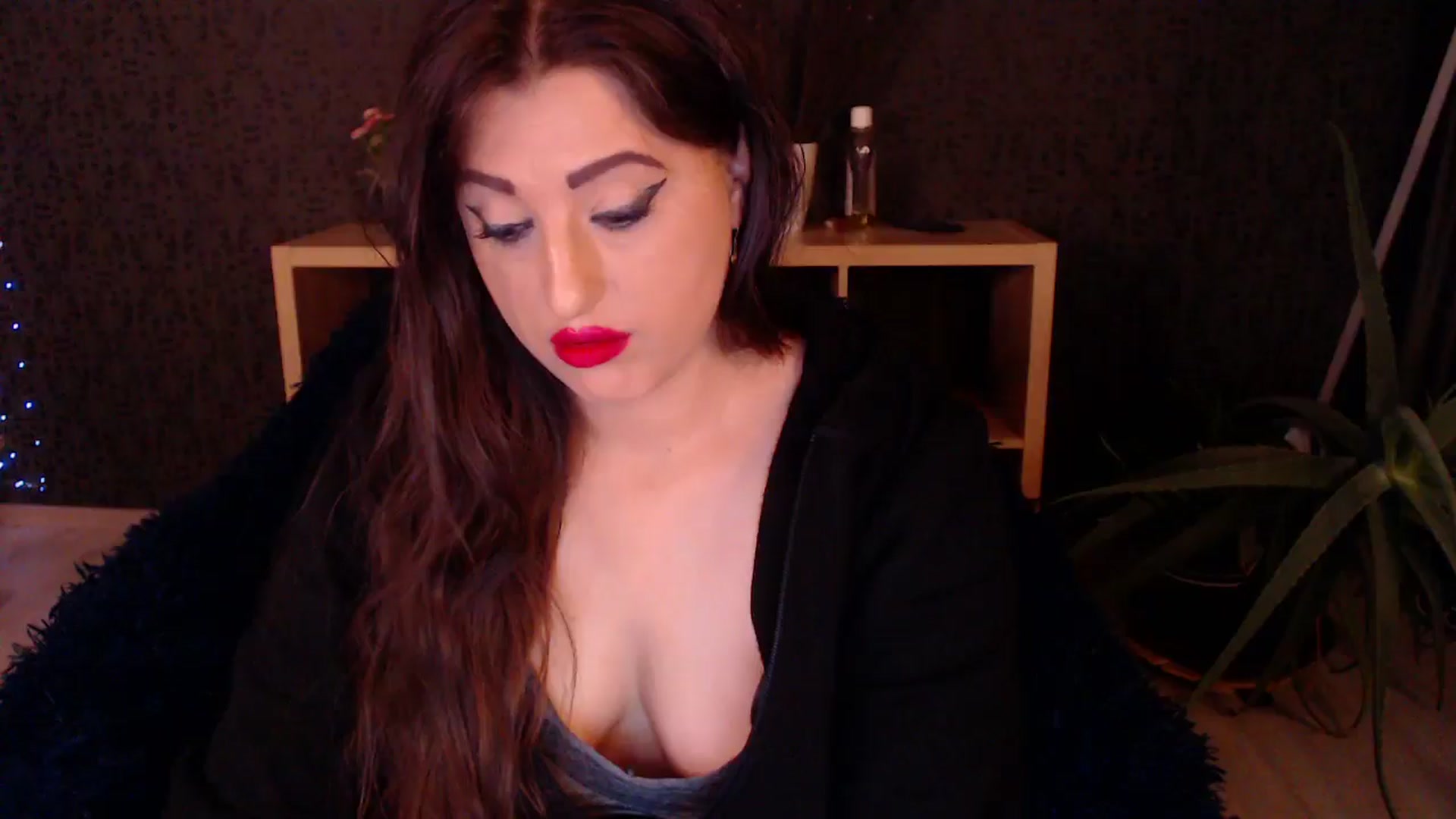Gallery image thumbnail from HotRebbecca's myfreecams stream on, 11/22/2024, 01:01 image 16 of 20