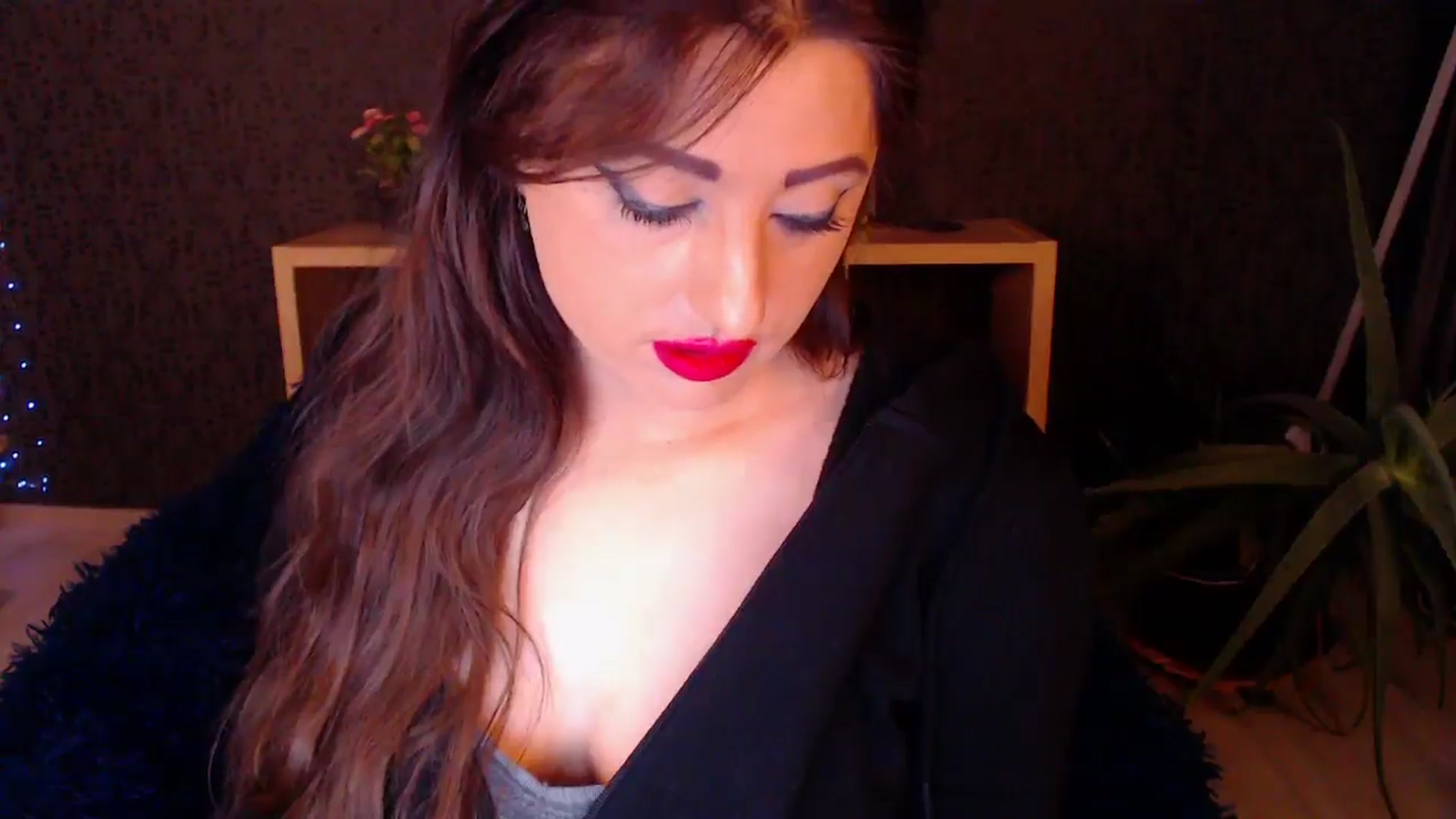Gallery image thumbnail from HotRebbecca's myfreecams stream on, 11/22/2024, 01:01 image 18 of 20