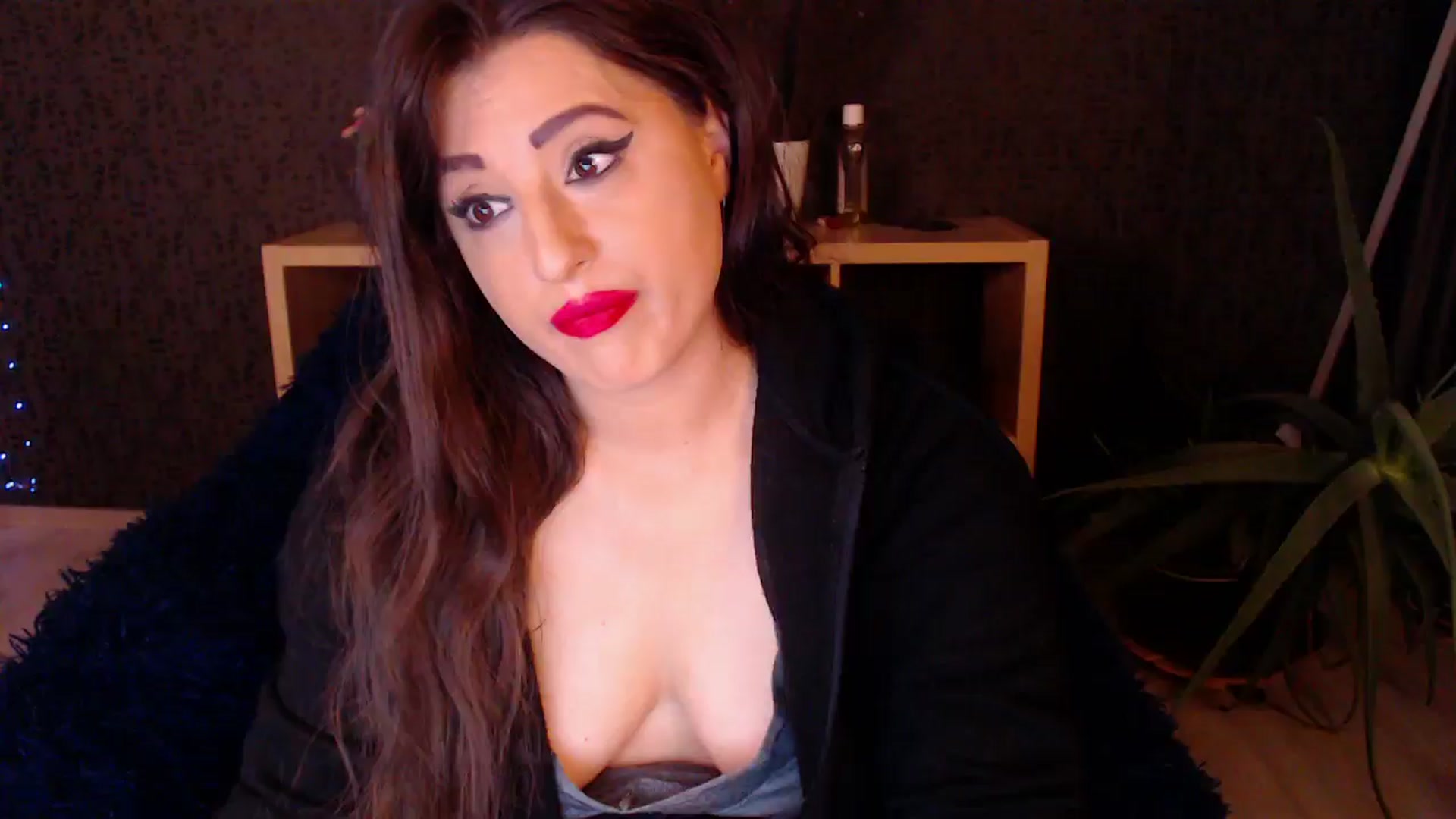 Gallery image thumbnail from HotRebbecca's myfreecams stream on, 11/22/2024, 01:58 image 1 of 20