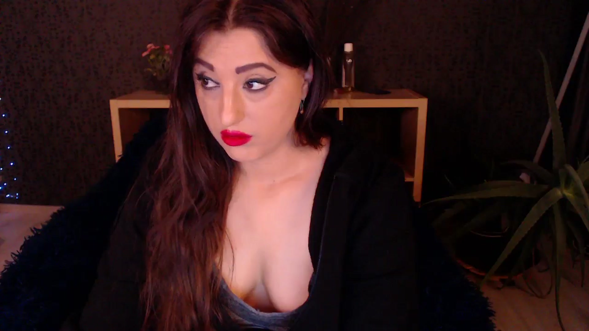 Gallery image thumbnail from HotRebbecca's myfreecams stream on, 11/22/2024, 01:58 image 11 of 20