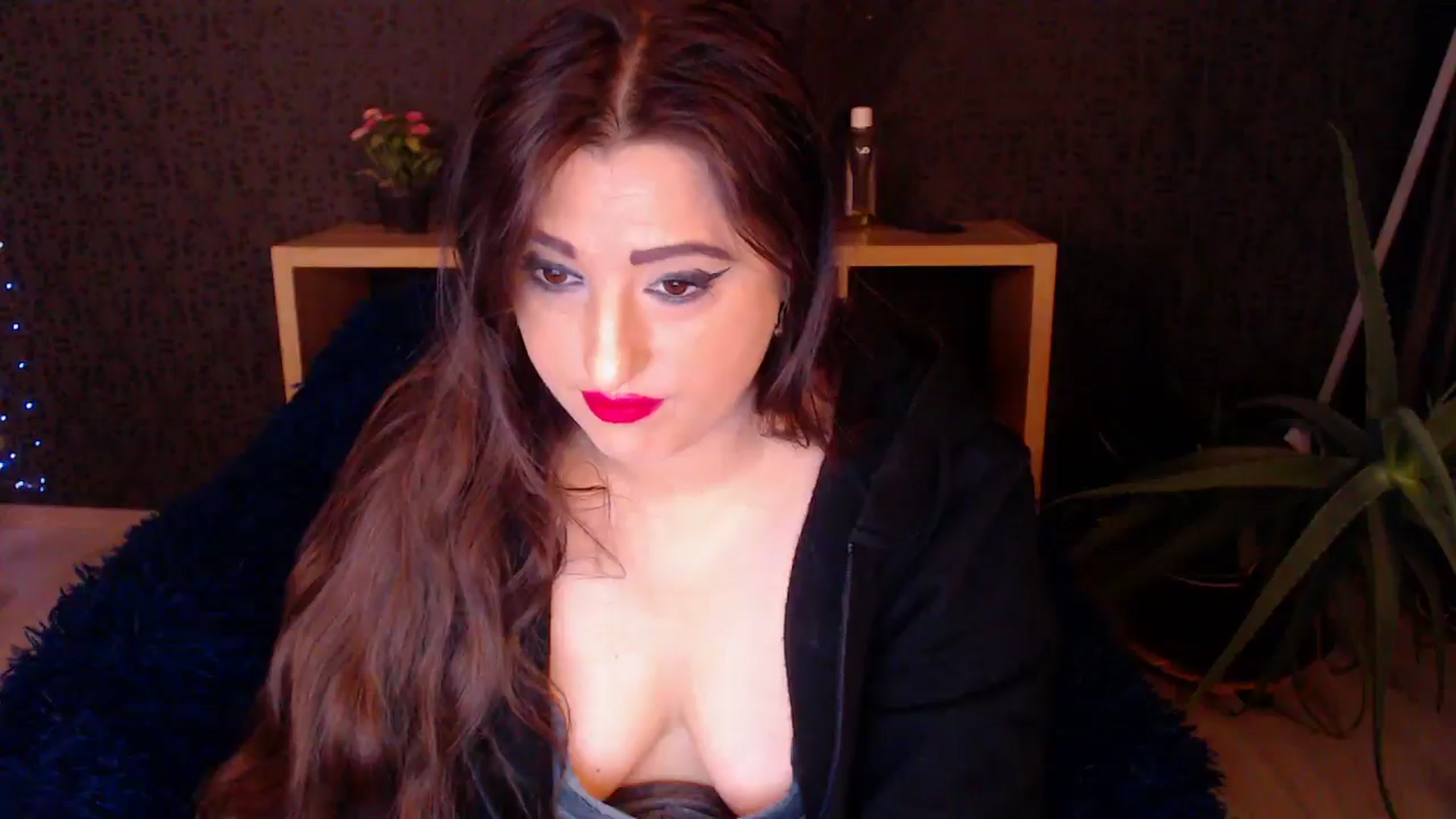 Gallery image thumbnail from HotRebbecca's myfreecams stream on, 11/22/2024, 01:58 image 8 of 20