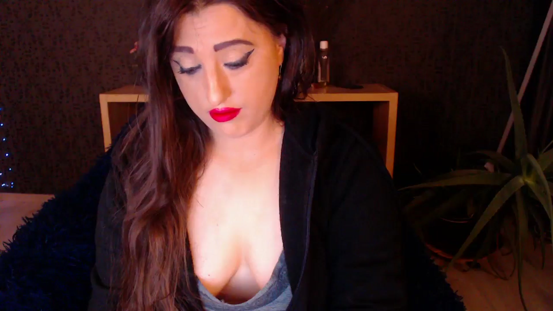 Gallery image thumbnail from HotRebbecca's myfreecams stream on, 11/22/2024, 01:58 image 2 of 20