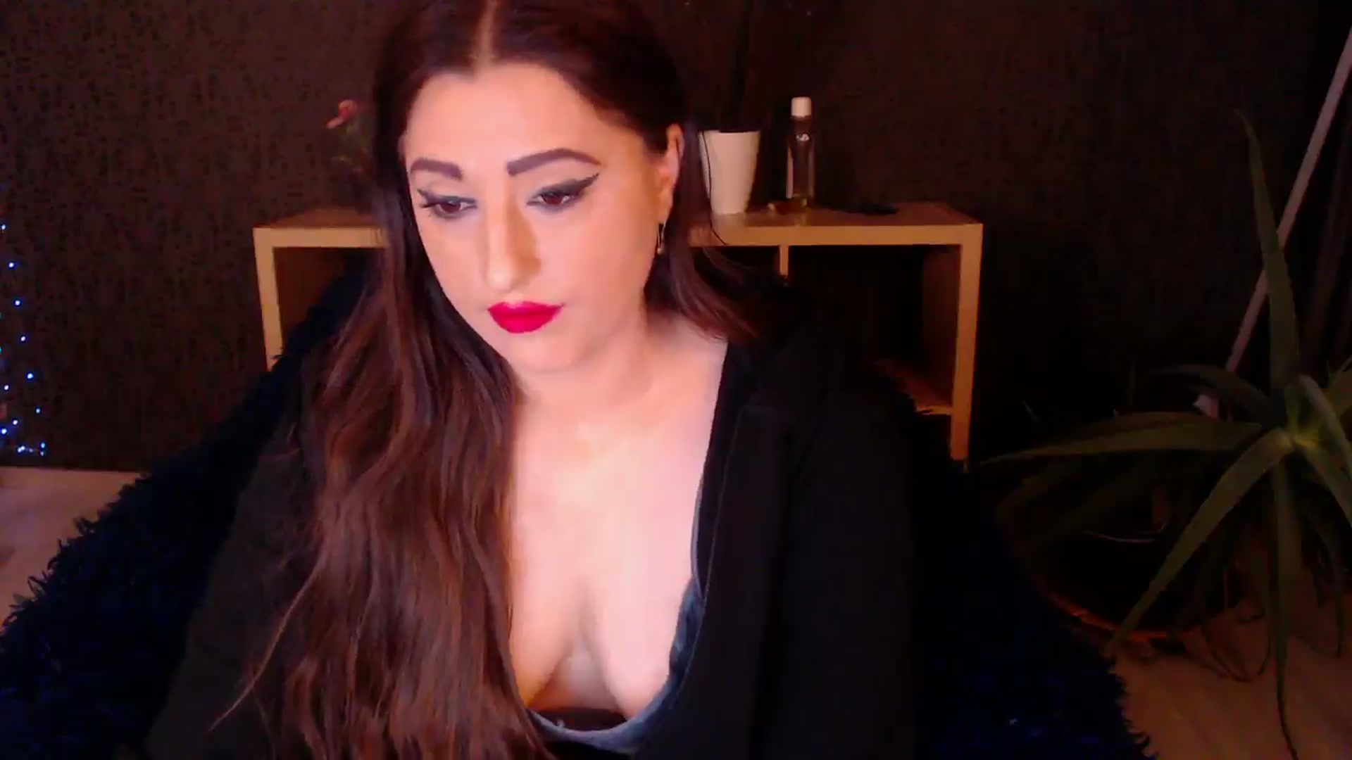 Gallery image thumbnail from HotRebbecca's myfreecams stream on, 11/22/2024, 01:58 image 13 of 20