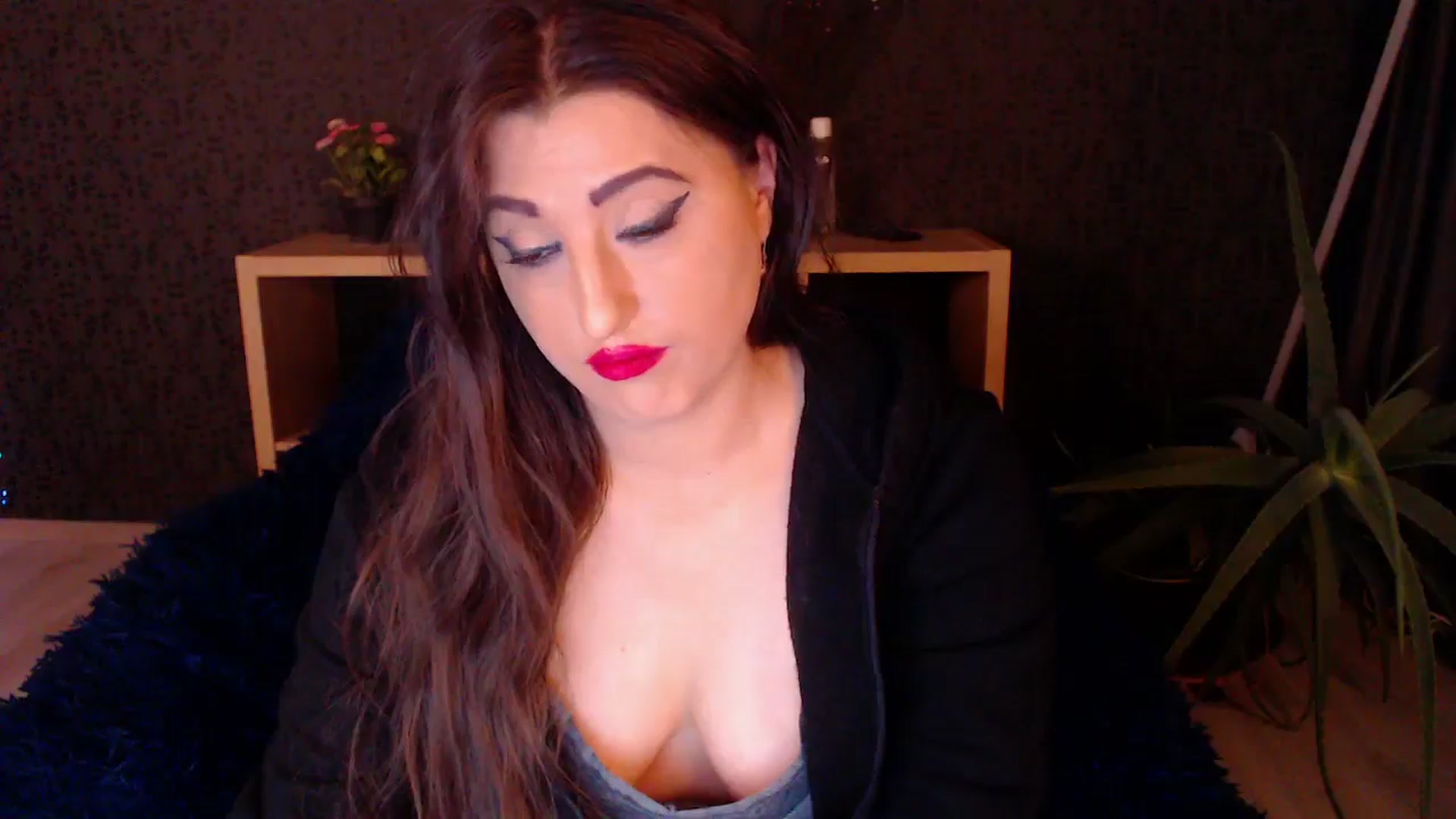 Gallery image thumbnail from HotRebbecca's myfreecams stream on, 11/22/2024, 03:43 image 4 of 20