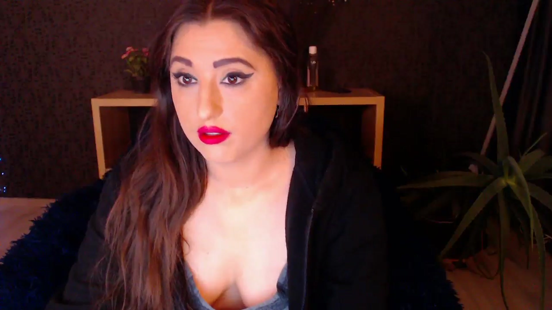 Gallery image thumbnail from HotRebbecca's myfreecams stream on, 11/22/2024, 03:43 image 2 of 20