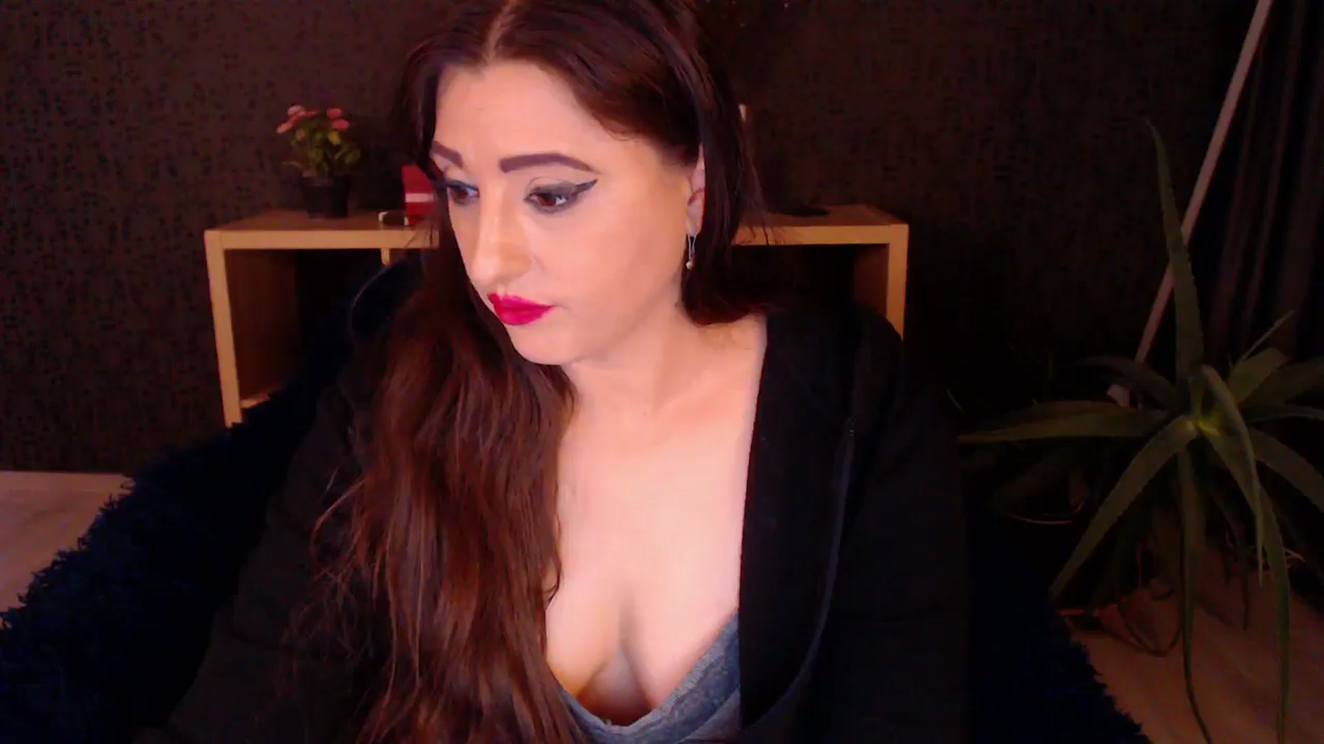 Gallery image thumbnail from HotRebbecca's myfreecams stream on, 11/22/2024, 03:43 image 10 of 20