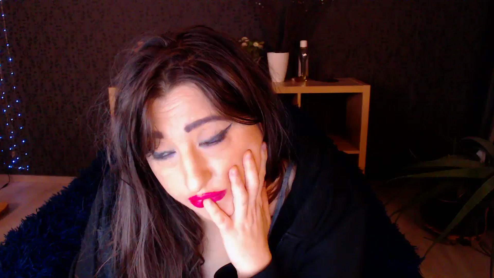 Gallery image thumbnail from HotRebbecca's myfreecams stream on, 11/23/2024, 03:30 image 16 of 20