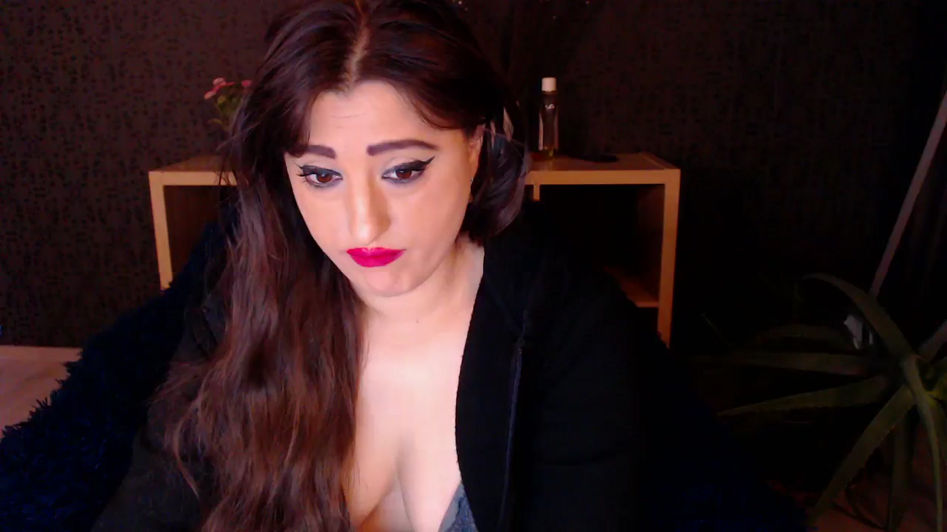 Gallery image thumbnail from HotRebbecca's myfreecams stream on, 11/24/2024, 03:14 image 2 of 20