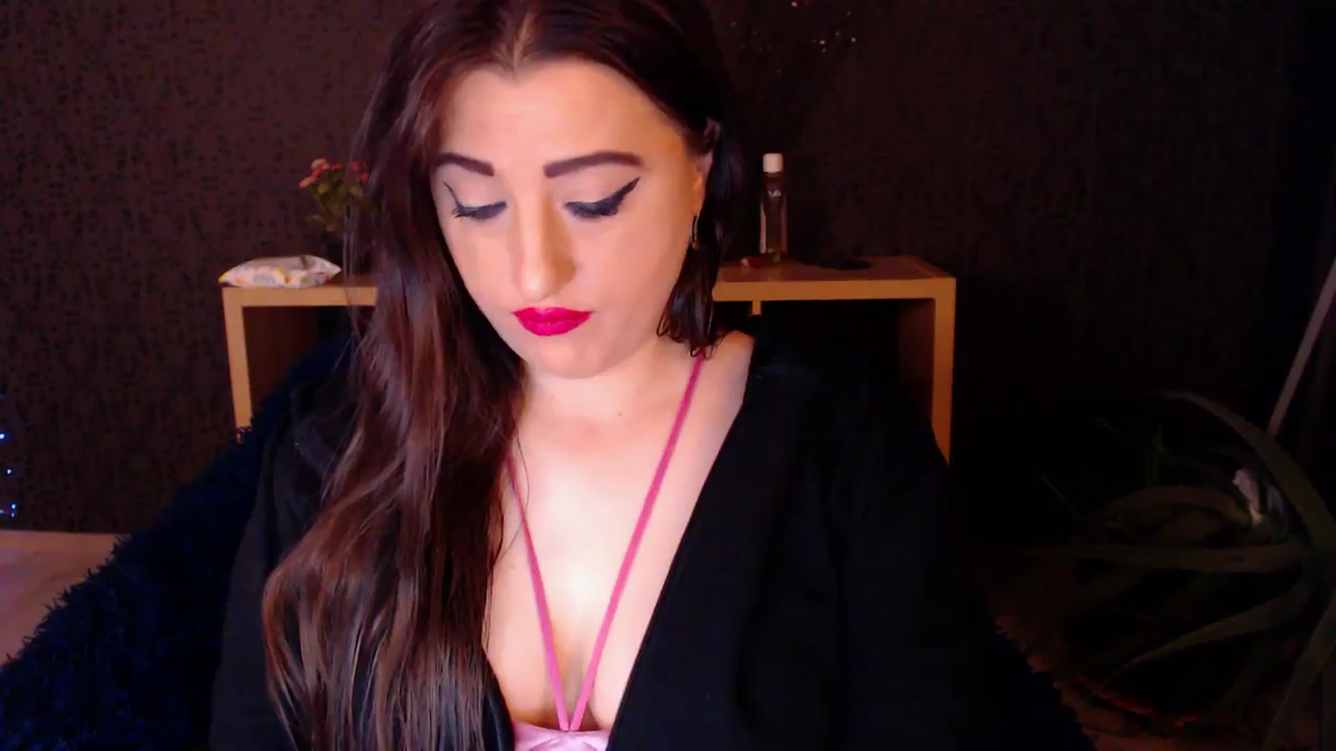 Gallery image thumbnail from HotRebbecca's myfreecams stream on, 11/24/2024, 23:44 image 12 of 20