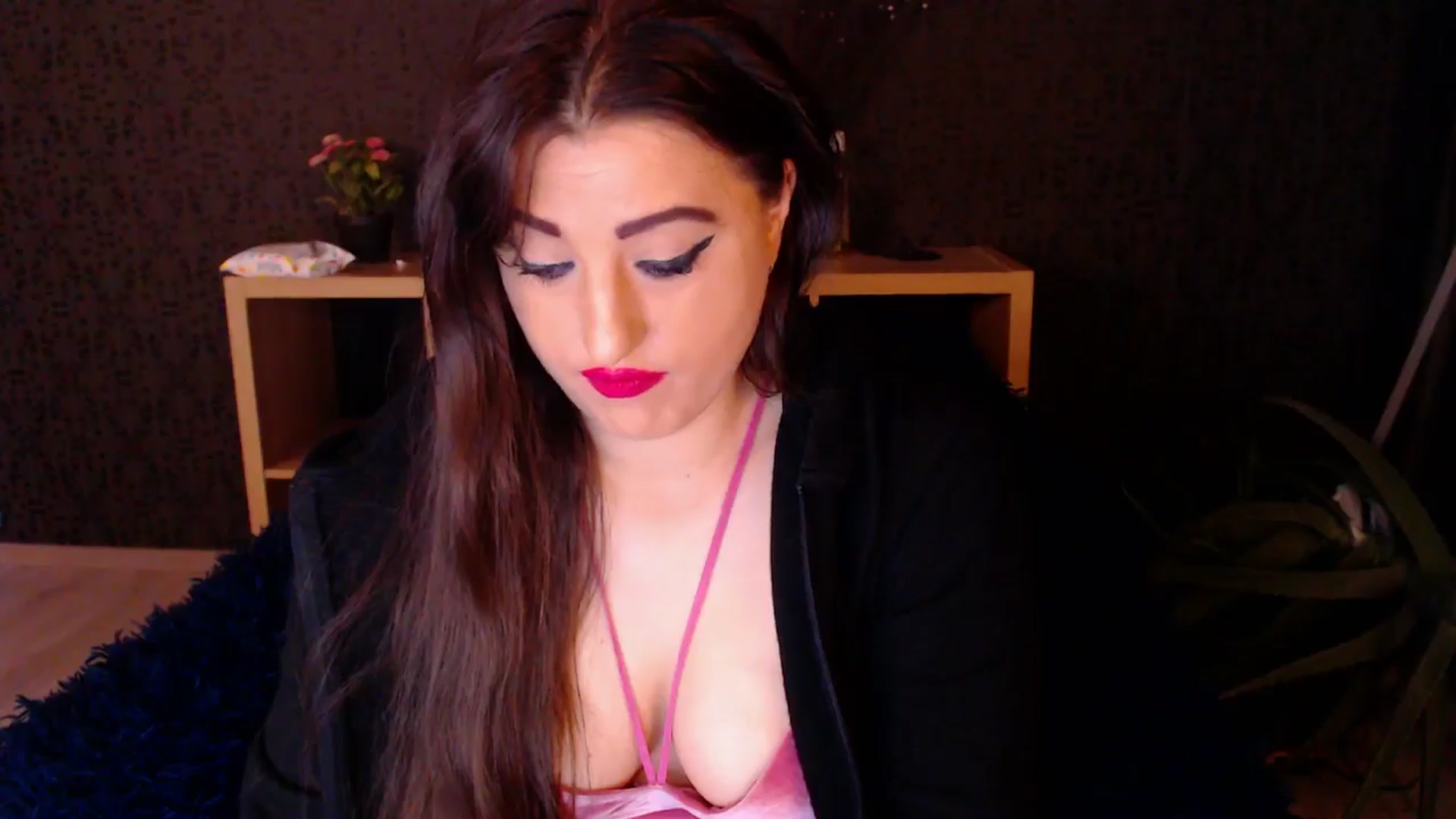 Gallery image thumbnail from HotRebbecca's myfreecams stream on, 11/25/2024, 01:37 image 16 of 20