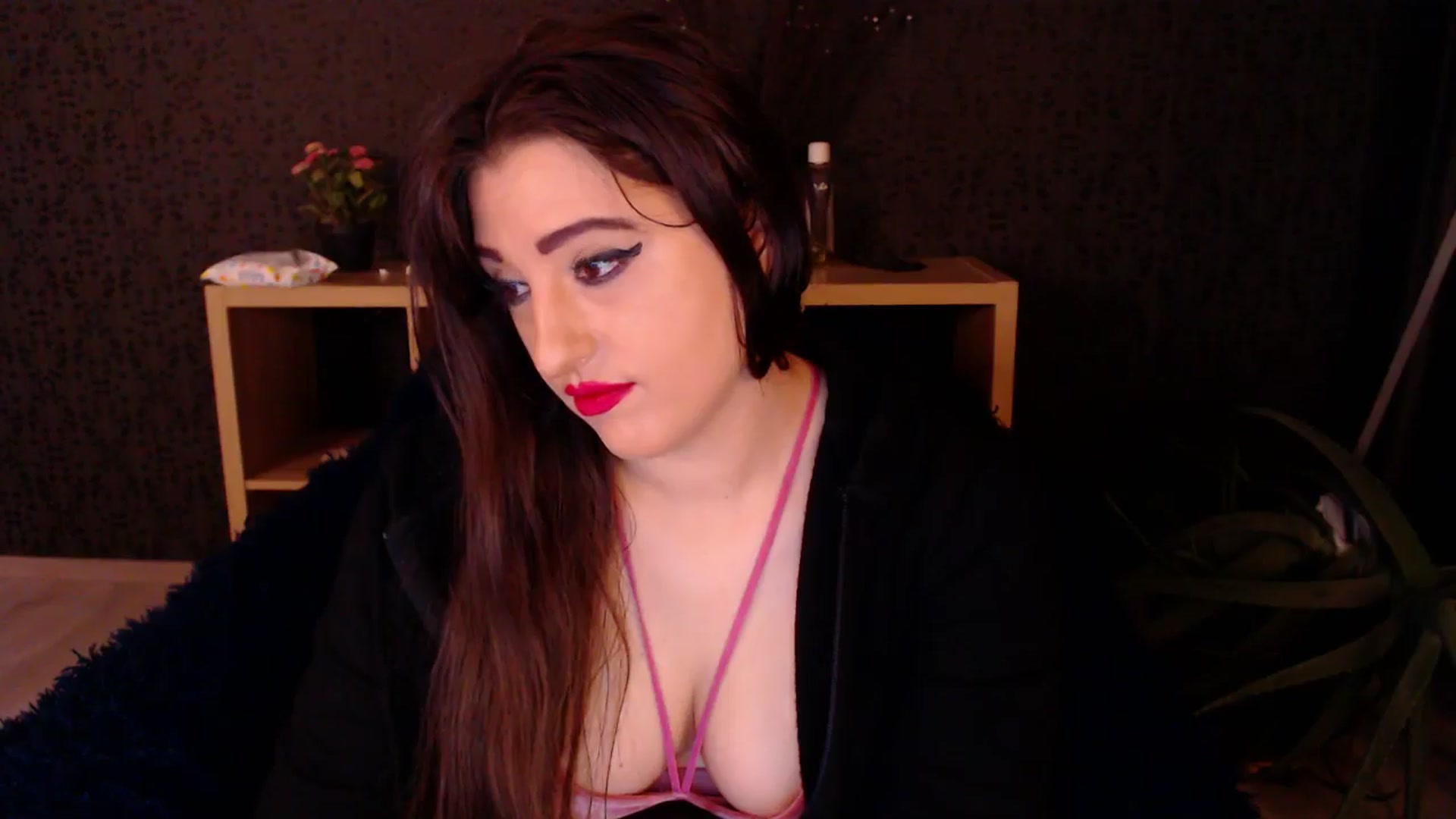 Gallery image thumbnail from HotRebbecca's myfreecams stream on, 11/25/2024, 01:37 image 4 of 20