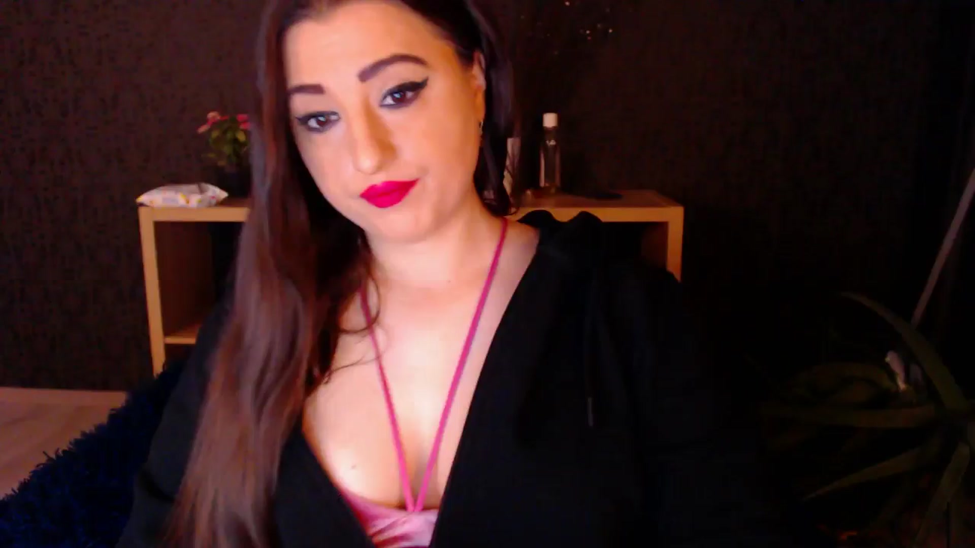 Gallery image thumbnail from HotRebbecca's myfreecams stream on, 11/25/2024, 01:37 image 1 of 20