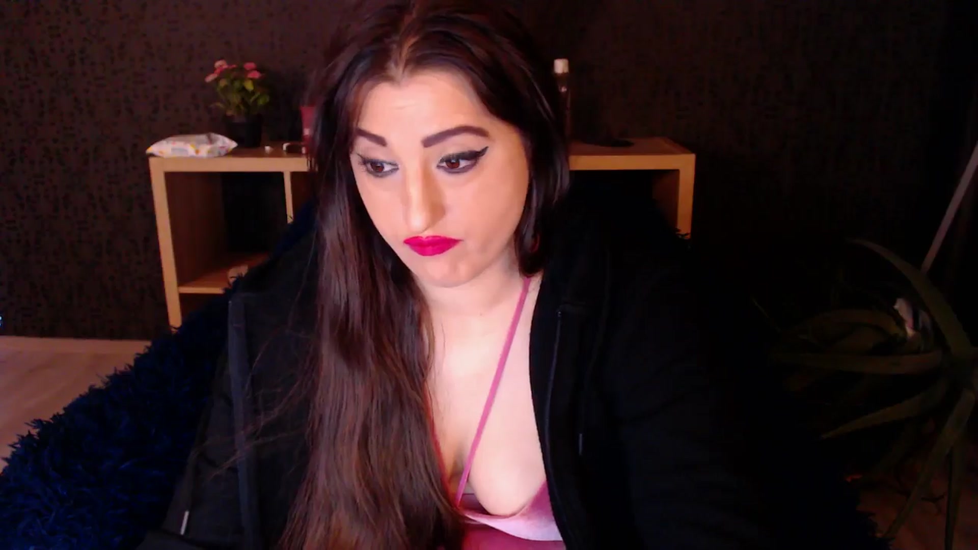 Gallery image thumbnail from HotRebbecca's myfreecams stream on, 11/25/2024, 01:37 image 18 of 20
