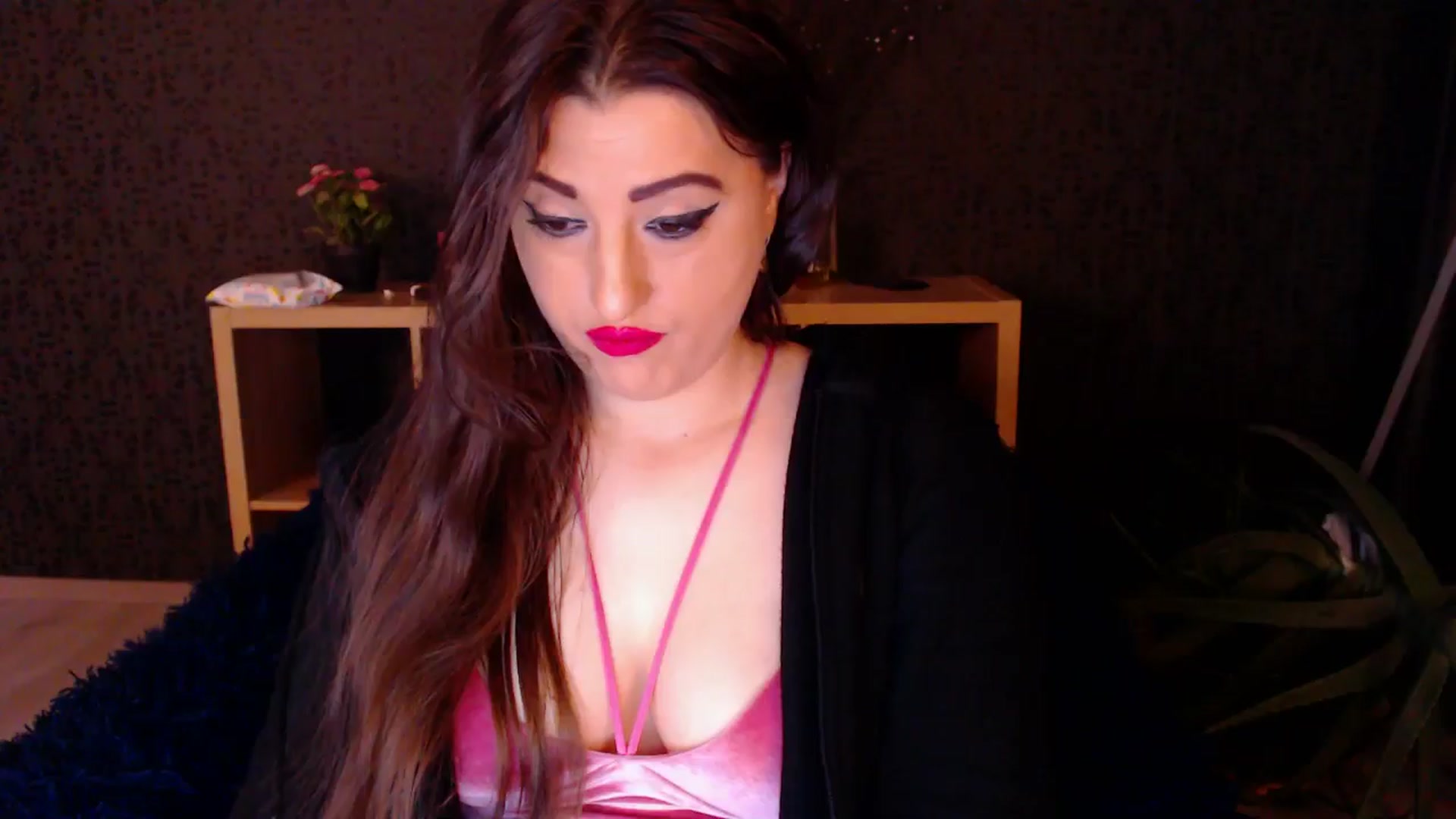 Gallery image thumbnail from HotRebbecca's myfreecams stream on, 11/25/2024, 01:37 image 6 of 20