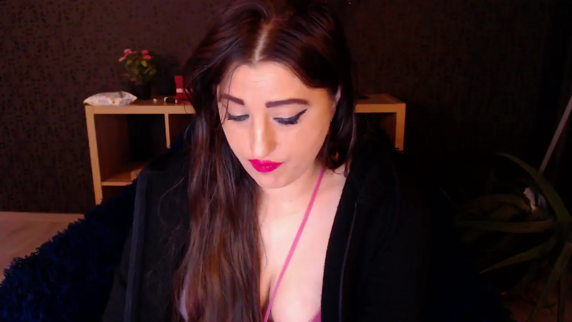 Gallery image thumbnail from HotRebbecca's myfreecams stream on, 11/25/2024, 02:45 image 18 of 20