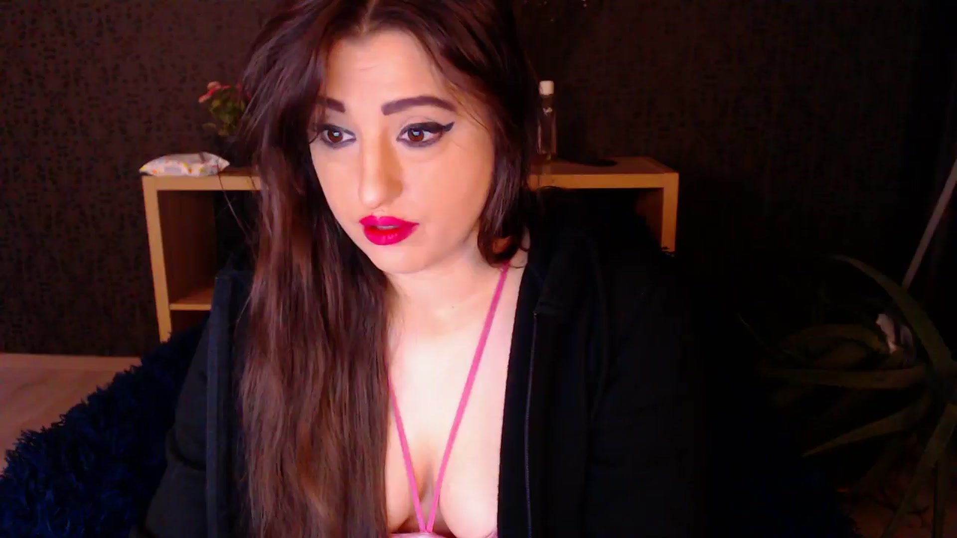 Gallery image thumbnail from HotRebbecca's myfreecams stream on, 11/25/2024, 02:45 image 1 of 20