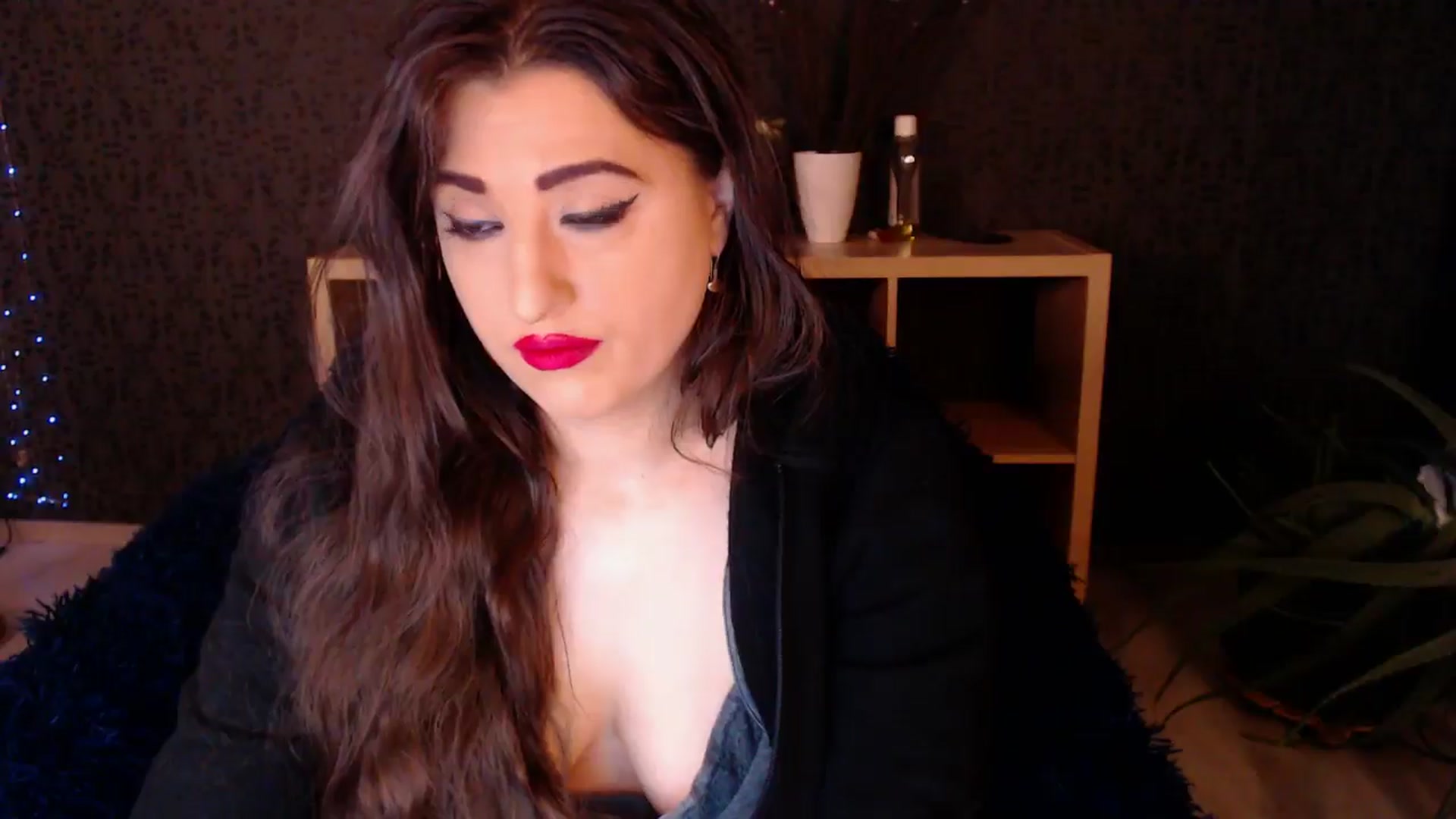 Gallery image thumbnail from HotRebbecca's myfreecams stream on, 11/26/2024, 01:26 image 18 of 20