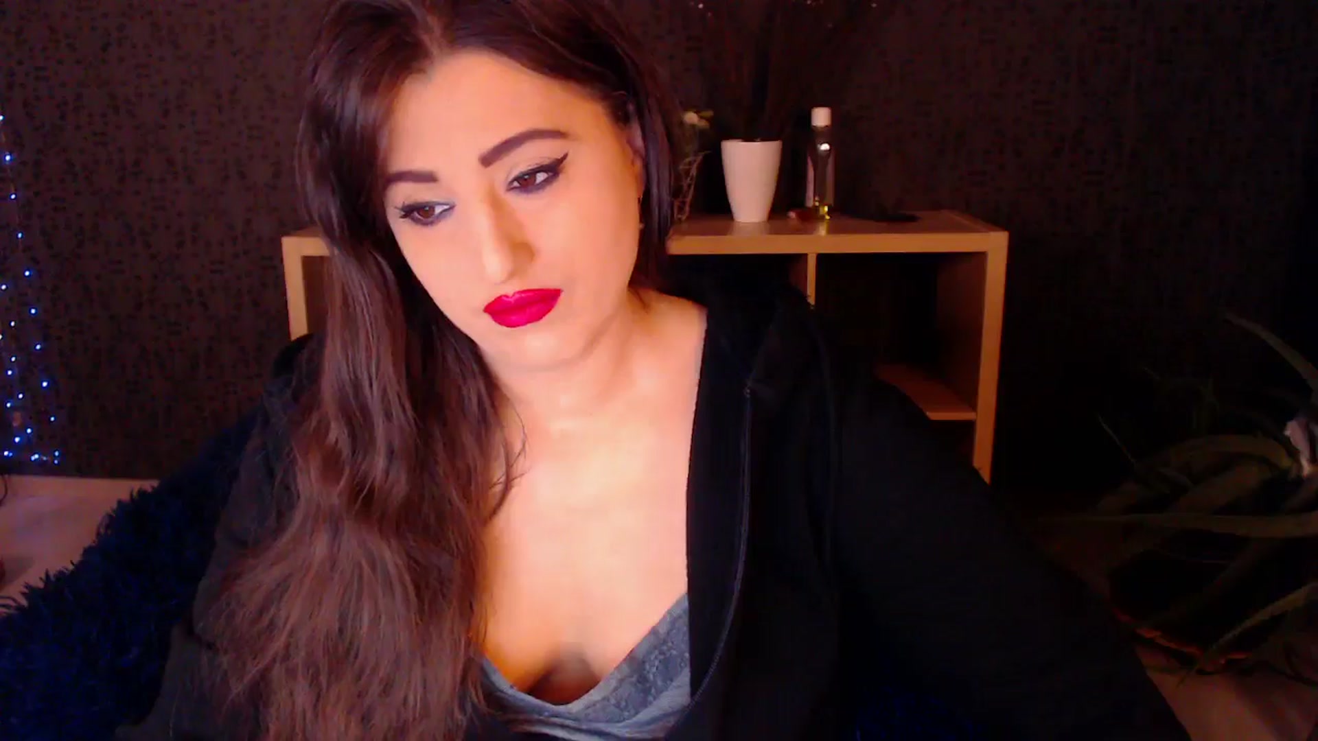 Gallery image thumbnail from HotRebbecca's myfreecams stream on, 11/27/2024, 24:27 image 6 of 20