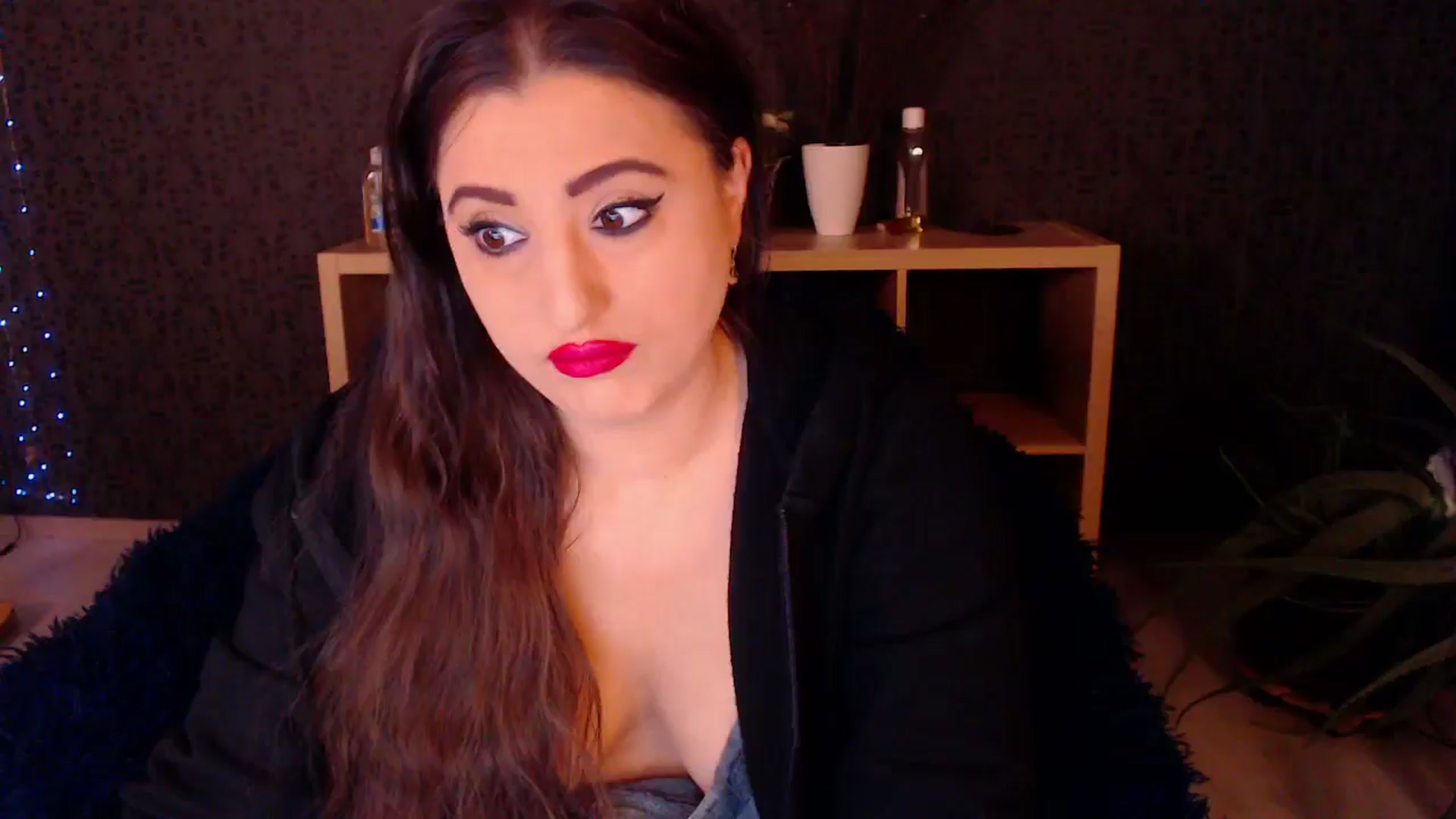 Gallery image thumbnail from HotRebbecca's myfreecams stream on, 11/27/2024, 24:27 image 1 of 20
