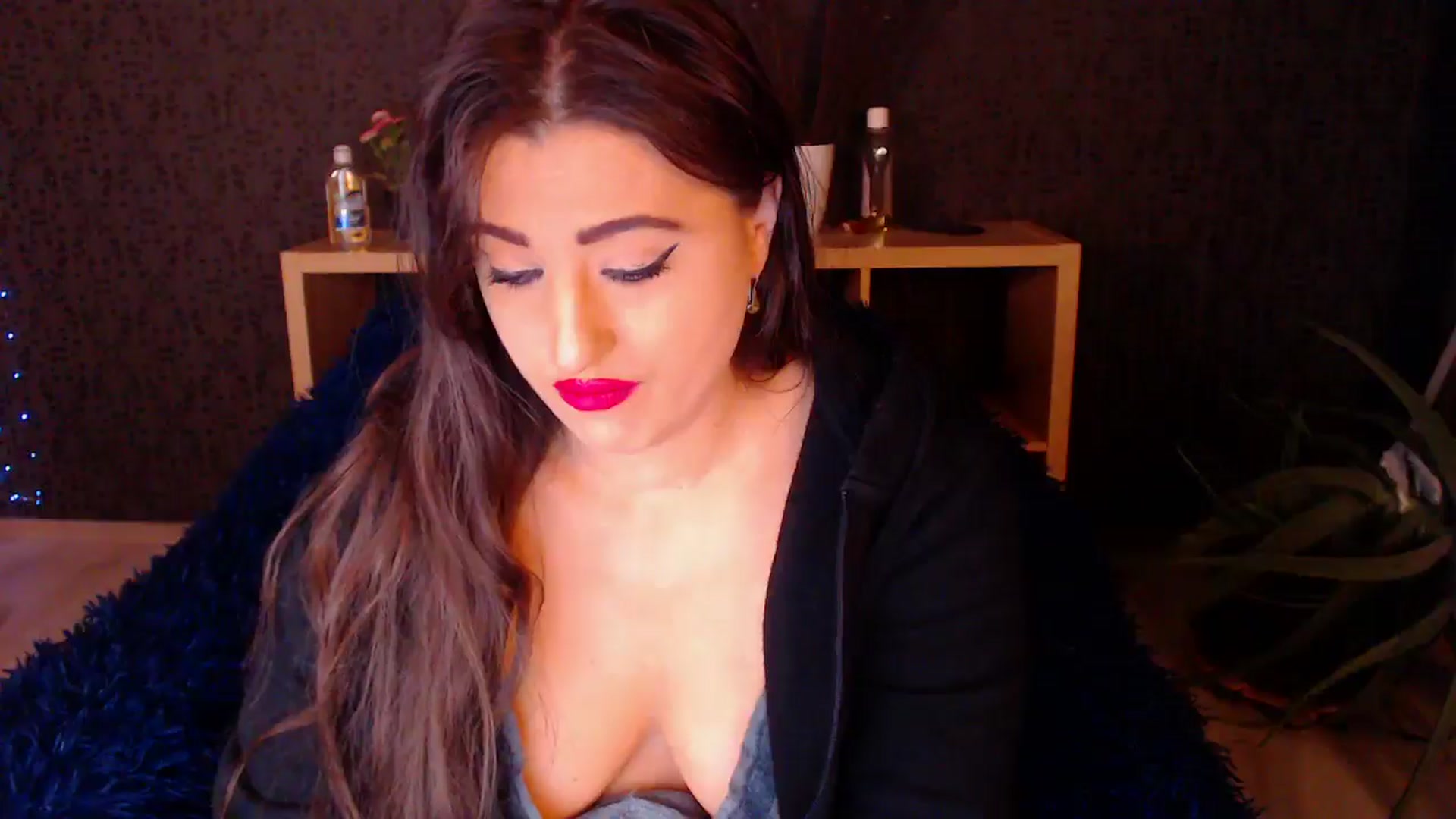 Gallery image thumbnail from HotRebbecca's myfreecams stream on, 11/27/2024, 04:05 image 14 of 20