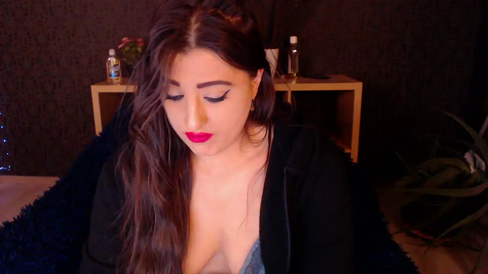 Gallery image thumbnail from HotRebbecca's myfreecams stream on, 11/27/2024, 04:05 image 11 of 20