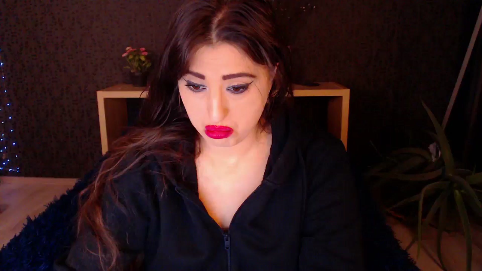 Gallery image thumbnail from HotRebbecca's myfreecams stream on, 11/28/2024, 01:33 image 13 of 20
