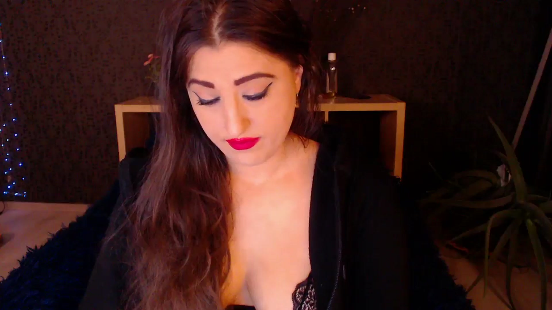 Gallery image thumbnail from HotRebbecca's myfreecams stream on, 11/28/2024, 01:33 image 6 of 20