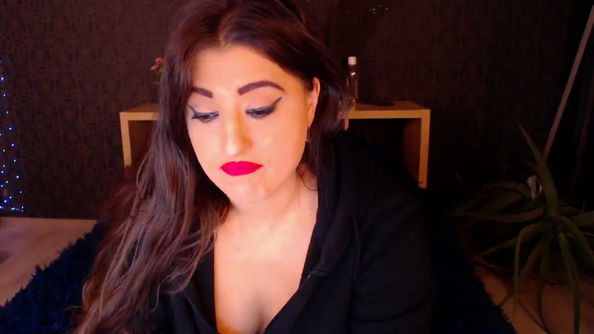 Gallery image thumbnail from HotRebbecca's myfreecams stream on, 11/28/2024, 01:33 image 14 of 20