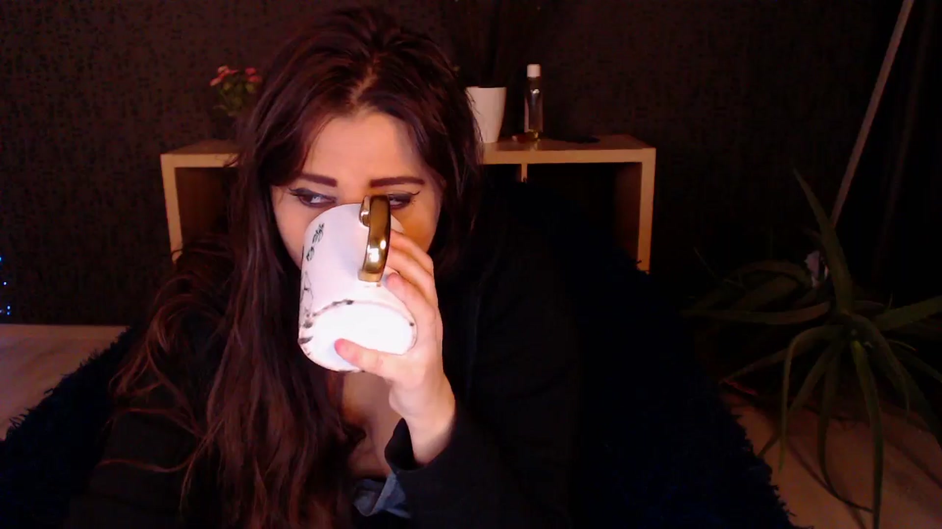Gallery image thumbnail from HotRebbecca's myfreecams stream on, 11/28/2024, 03:17 image 18 of 20