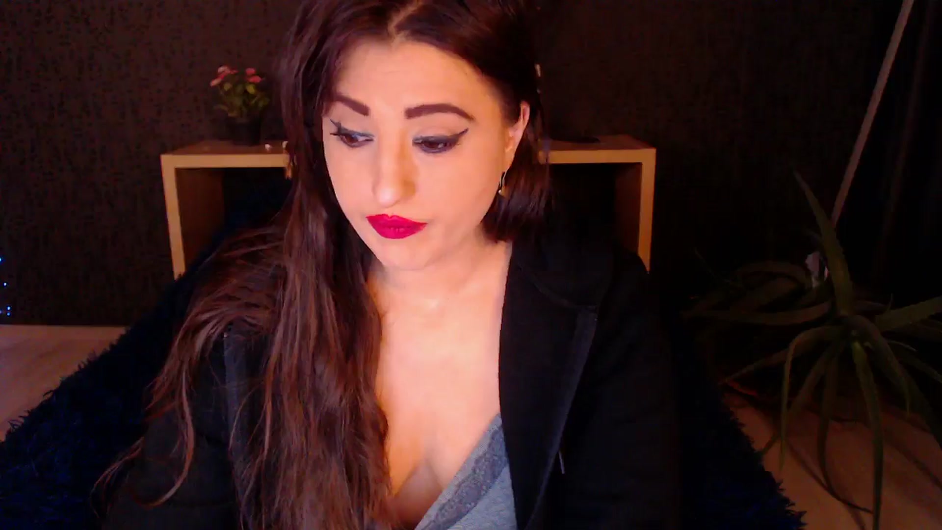 Gallery image thumbnail from HotRebbecca's myfreecams stream on, 11/28/2024, 03:17 image 12 of 20