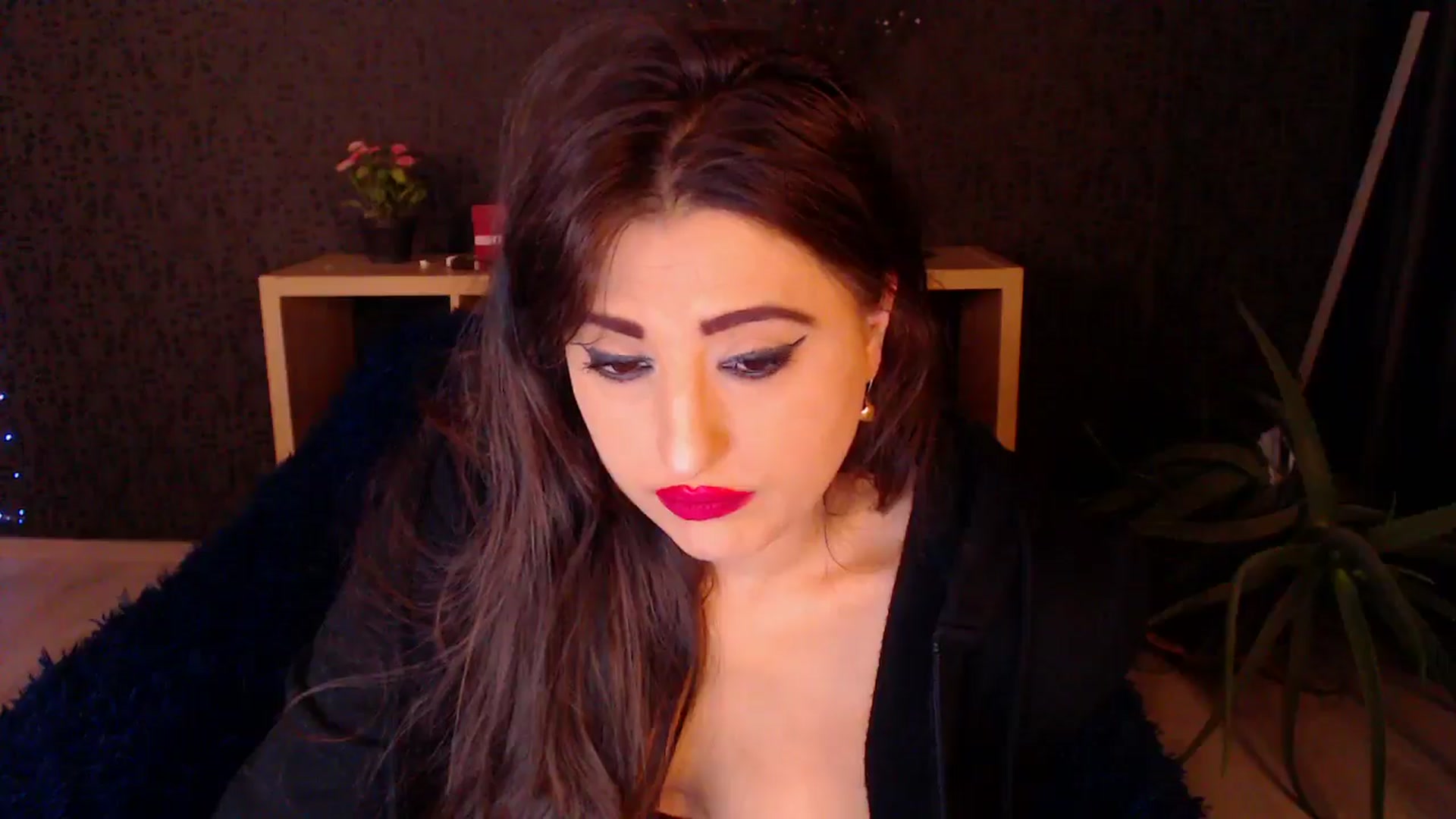 Gallery image thumbnail from HotRebbecca's myfreecams stream on, 11/28/2024, 03:17 image 3 of 20